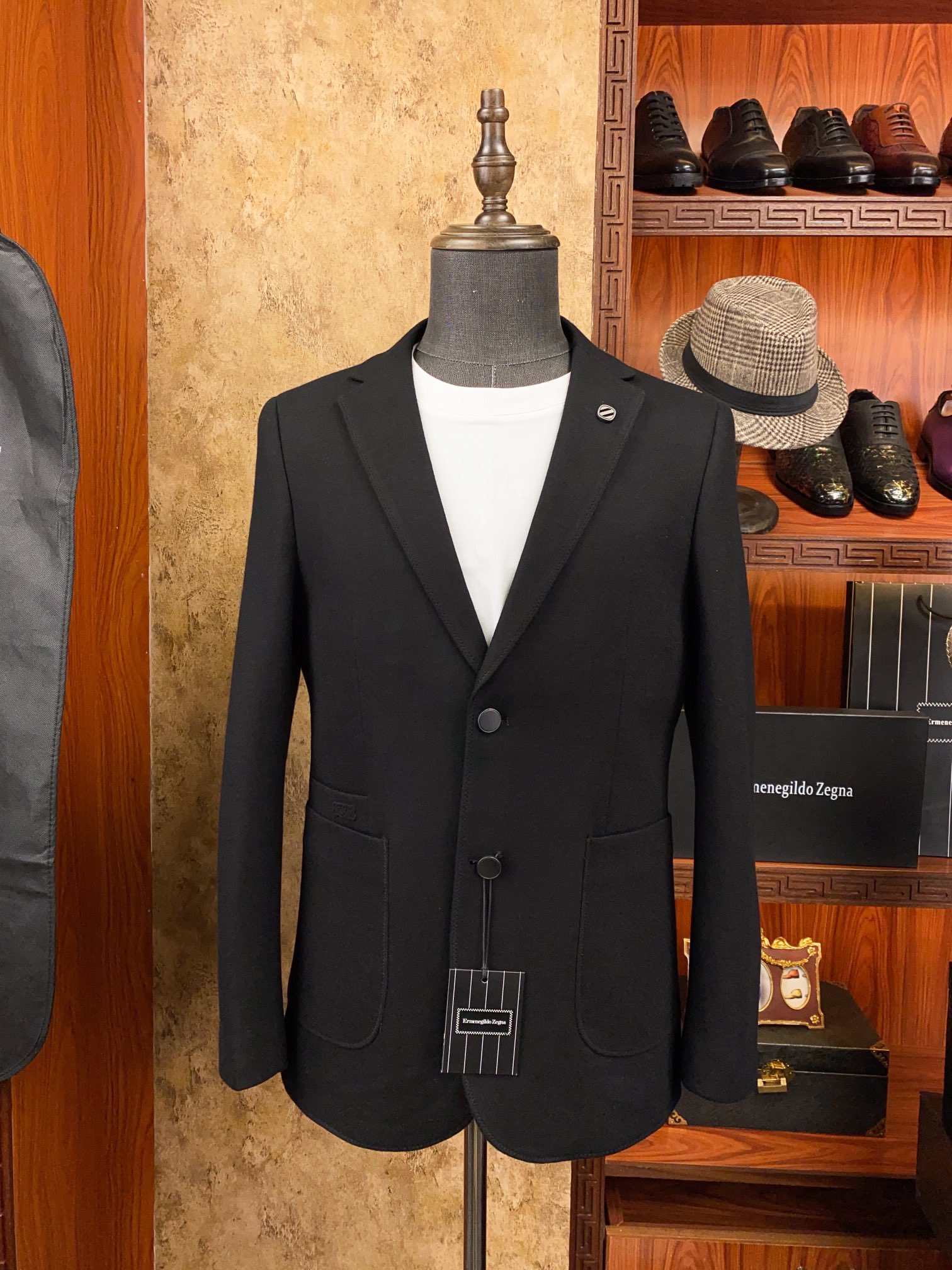Пиджак мужской в стиле Zegna классический чёрного цвета