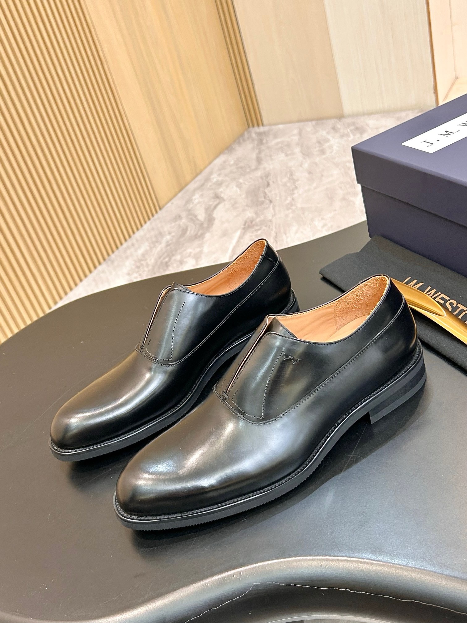 Туфли мужские J.M. Weston Iena Slip-On Oxford чёрного цвета
