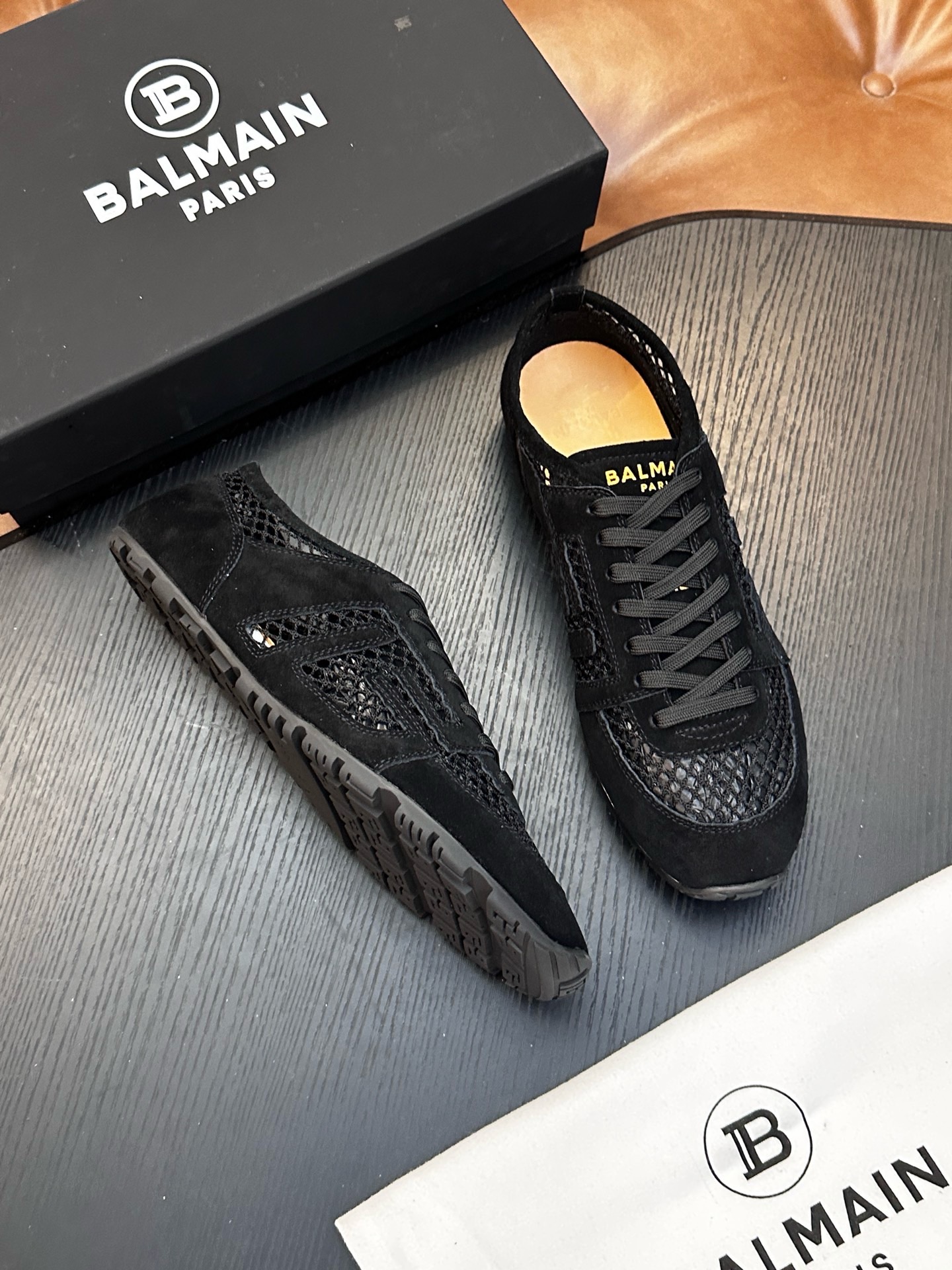 Кроссовки мужские Balmain B-Skate чёрного цвета