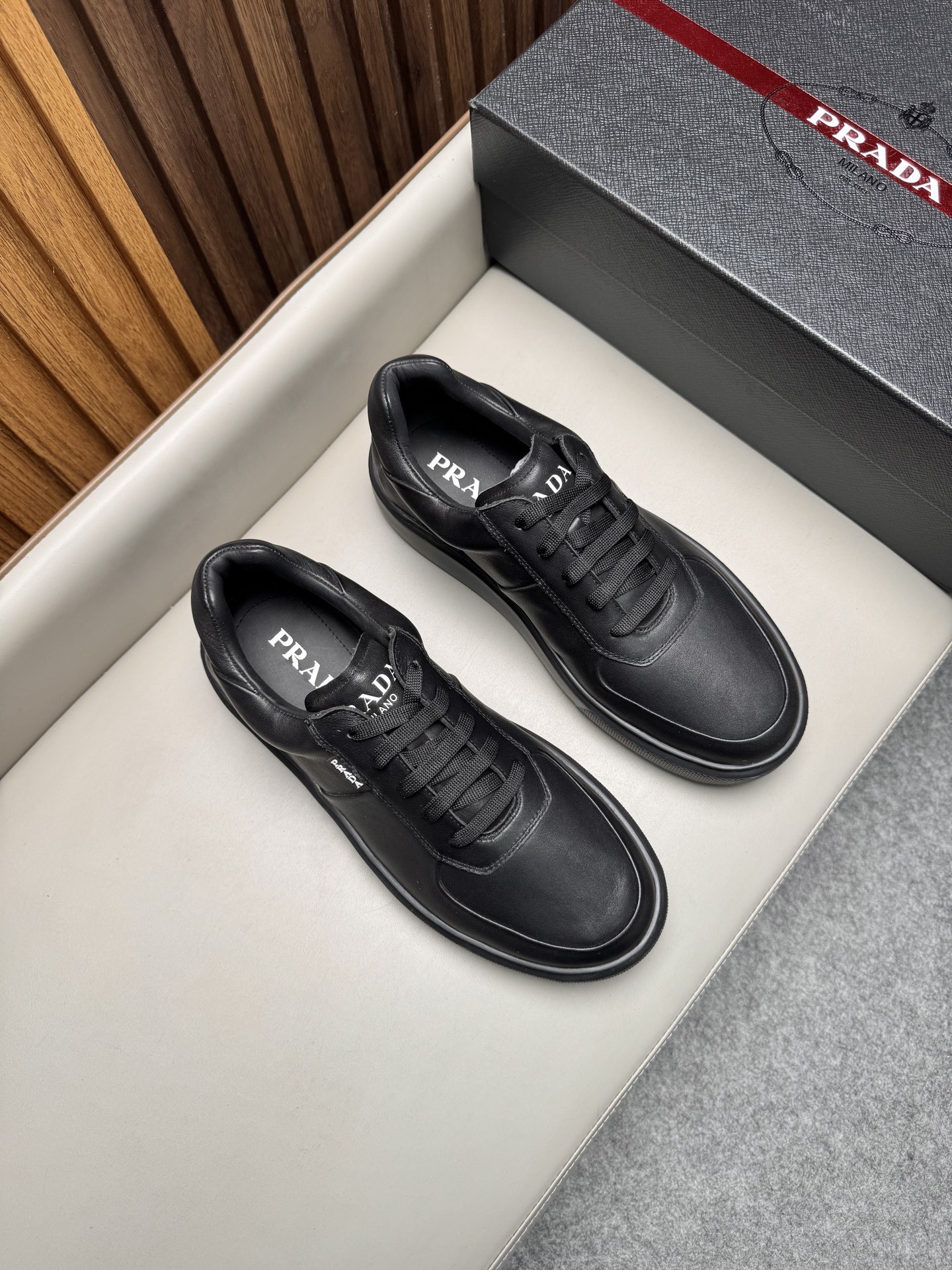 Кроссовки мужские в стиле Prada черного цвета