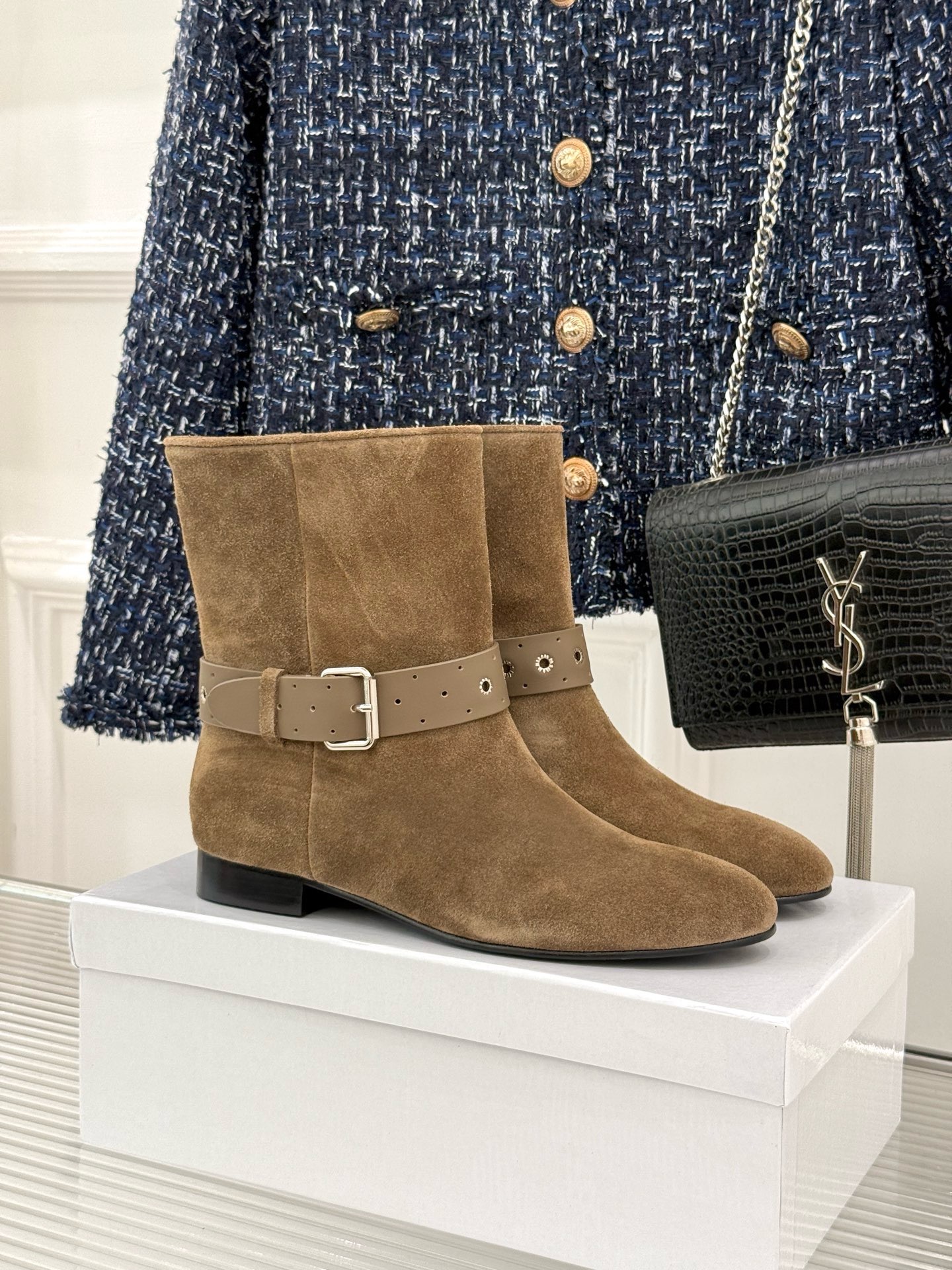 Ботильоны женские Isabel Marant Darner Buckle Boots бежевого цвета