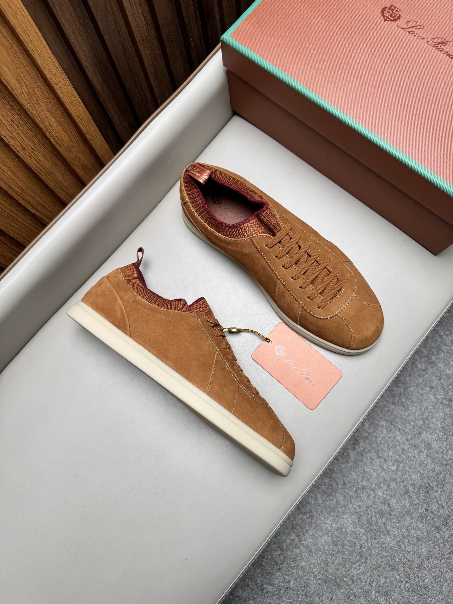 Кроссовки мужские в стиле Loro Piana Soho Walk рыжего цвета