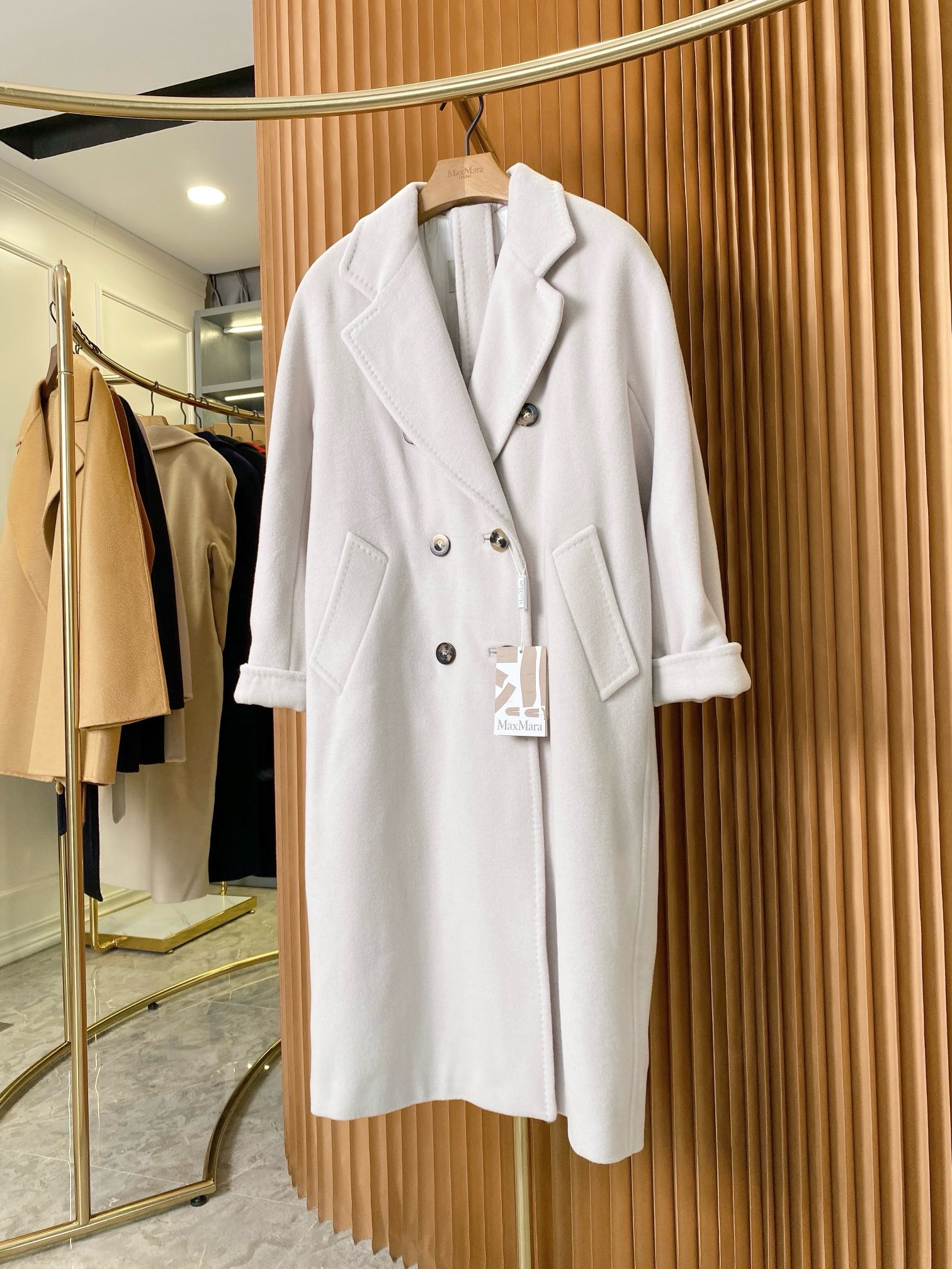 Пальто женское Max Mara 101801 Icon Coat белого цвета