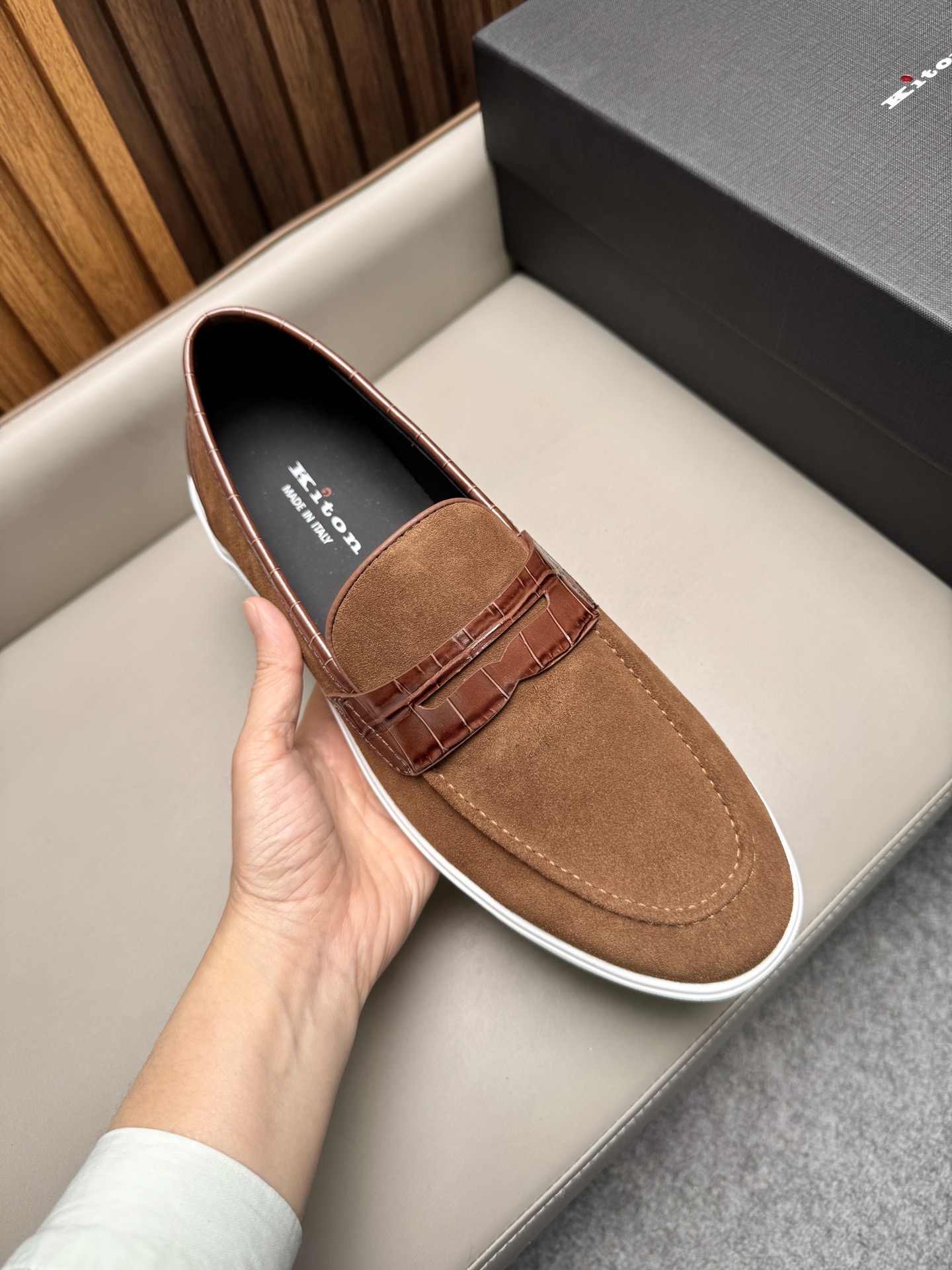 Лоферы мужские в стиле Kiton коричневого цвета