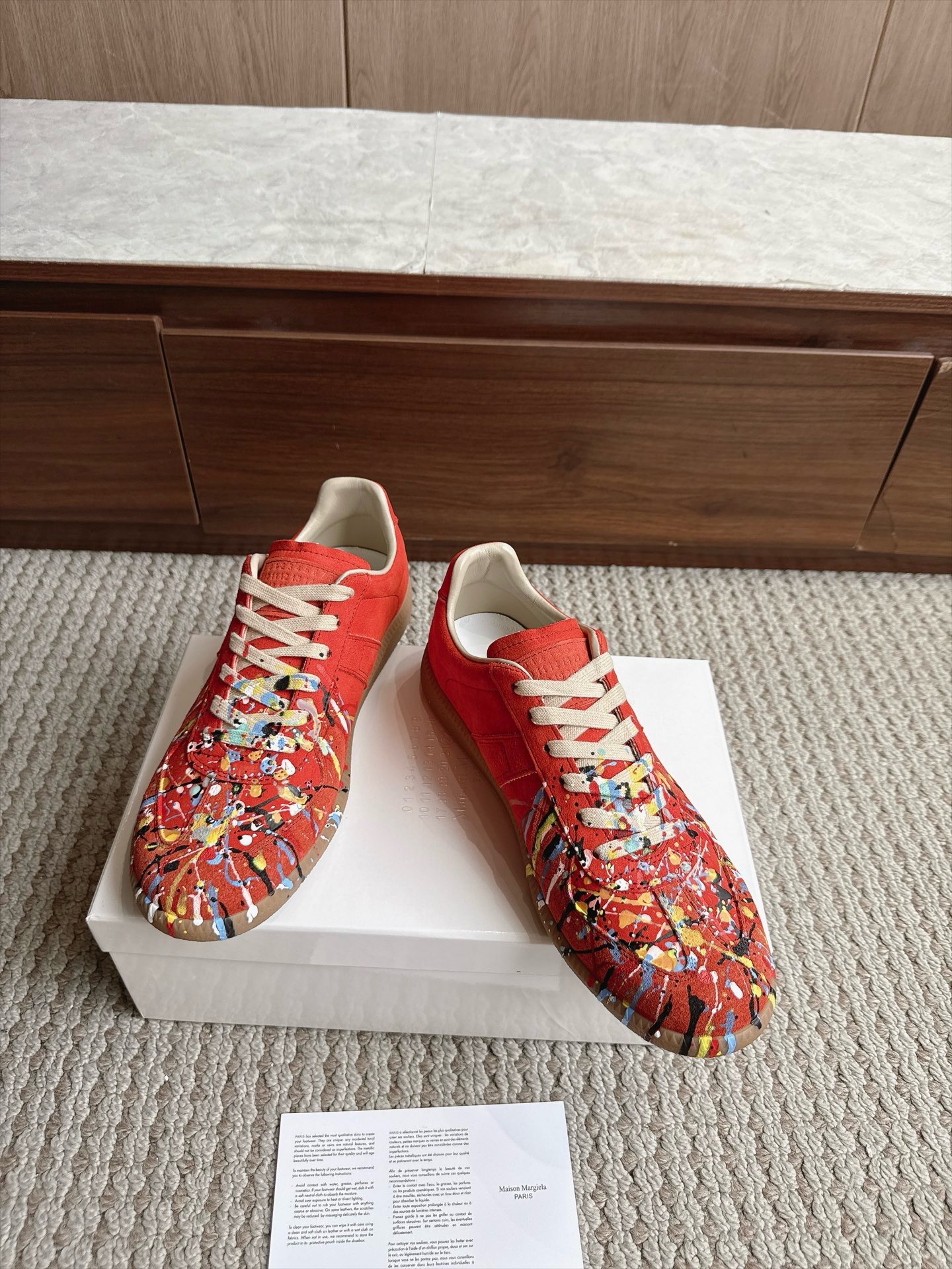 Кроссовки Maison Margiela Replica Paint Splatter красного цвета