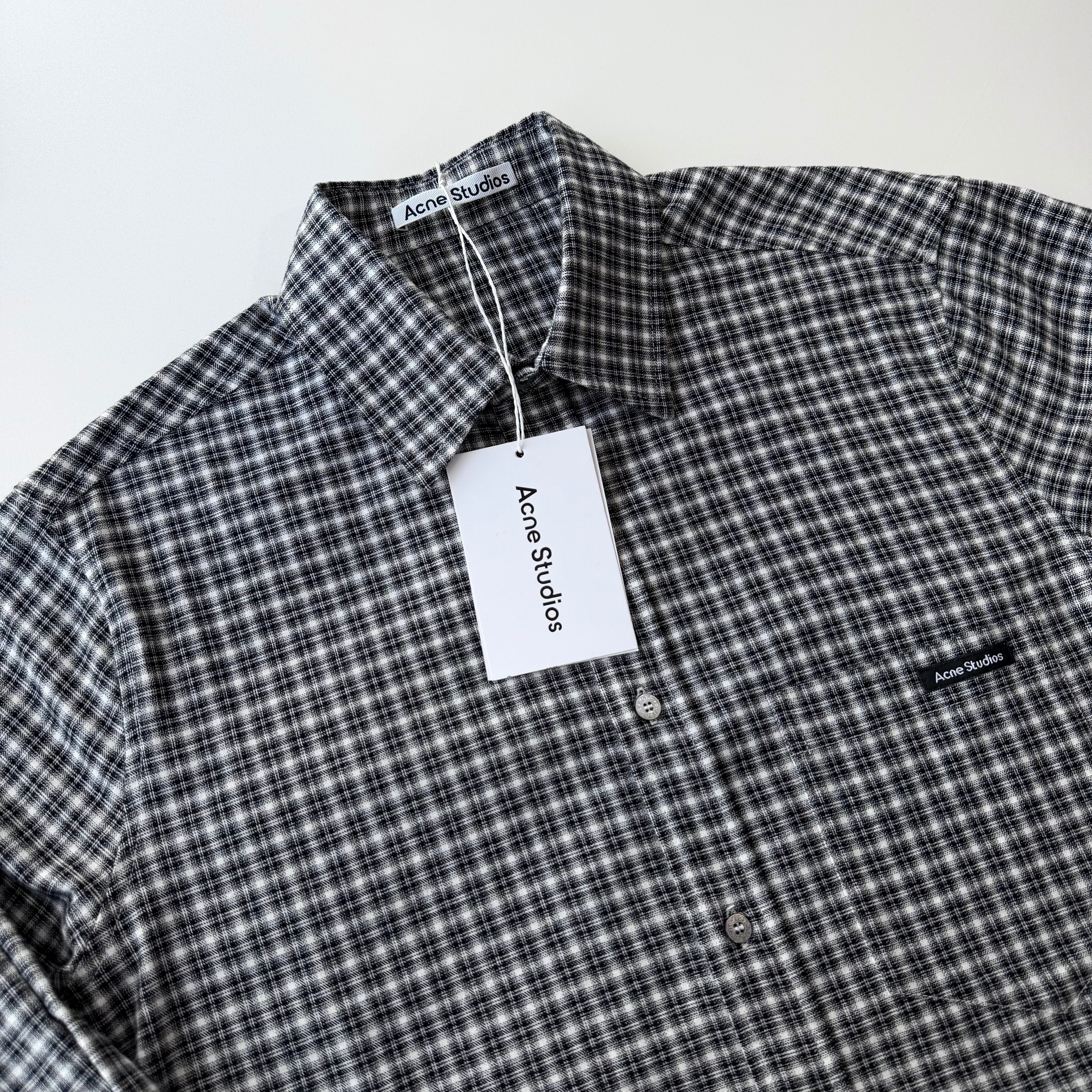 Рубашка мужская в стиле Acne Studios в чёрно-белую клетку