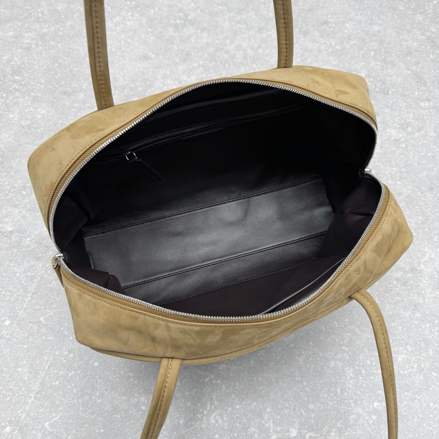 Сумка женская в стиле The Row Astra песочного цвета