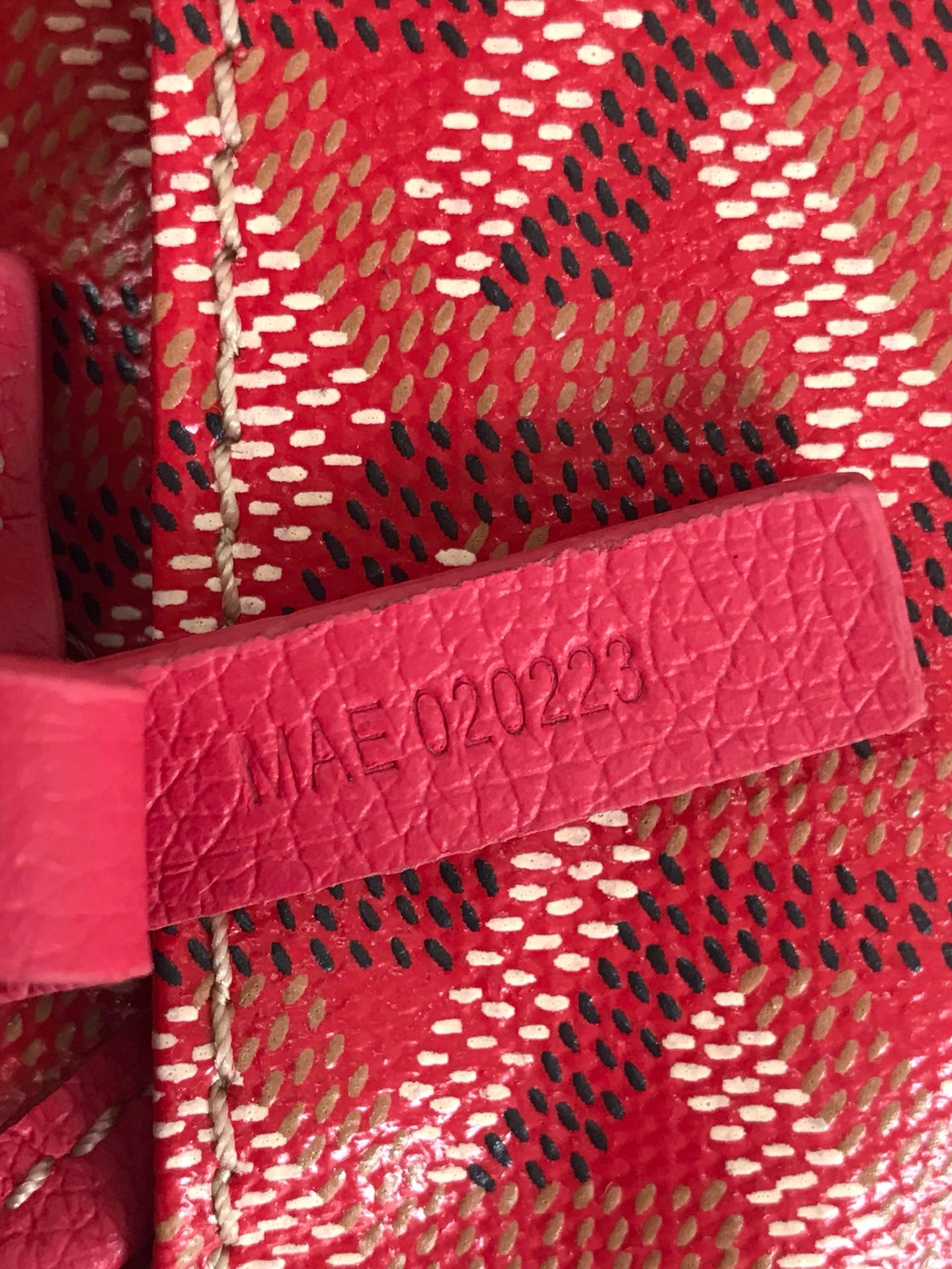 Сумка женская Goyard Hobo Bohème малинового цвета