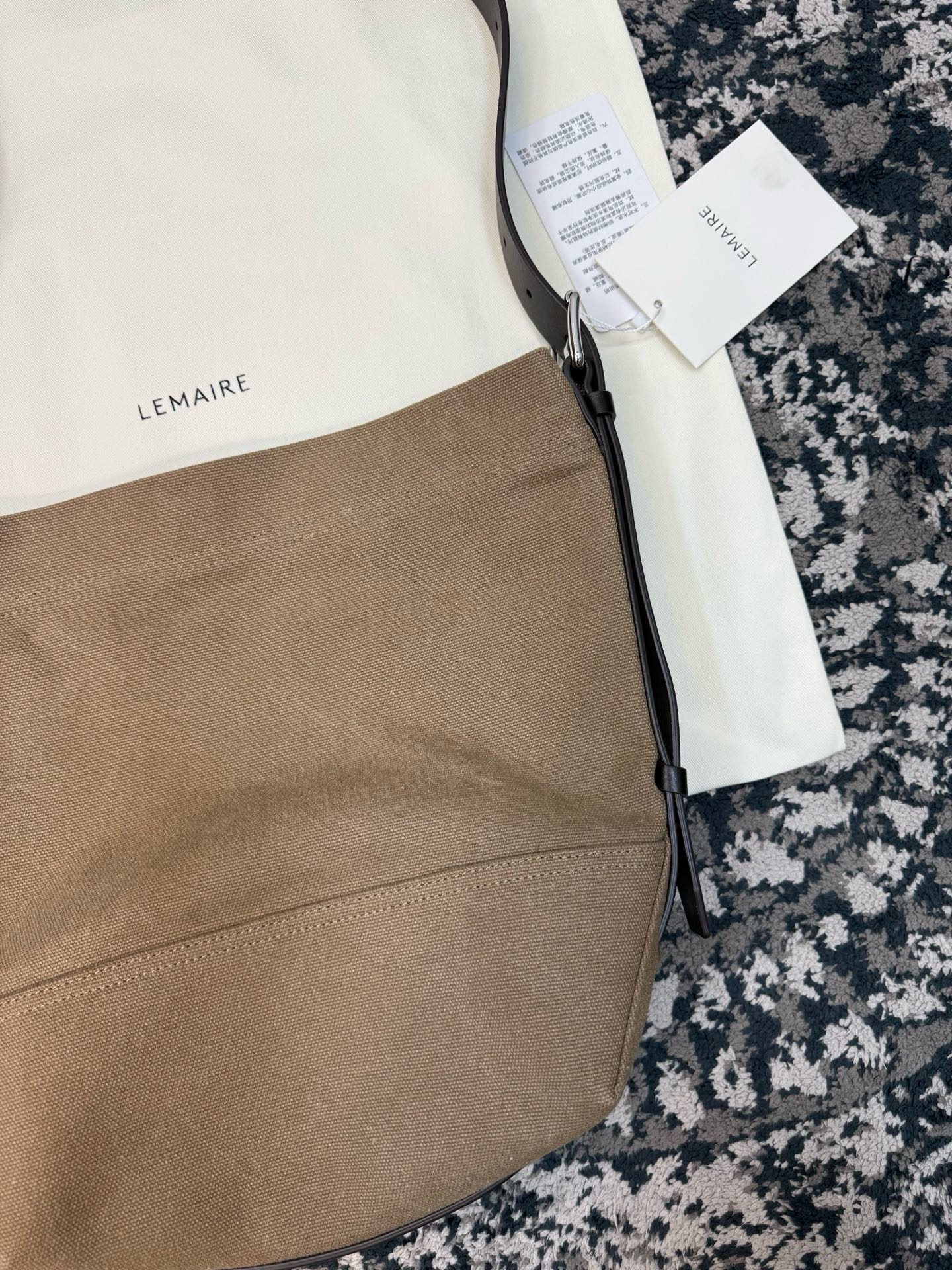 Сумка женская в стиле Lemaire Small Tote цвета хаки