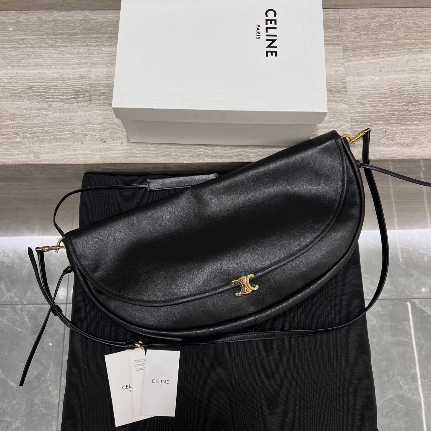 Сумка женская в стиле Celine Soft Triomphe Halfmoon чёрного цвета