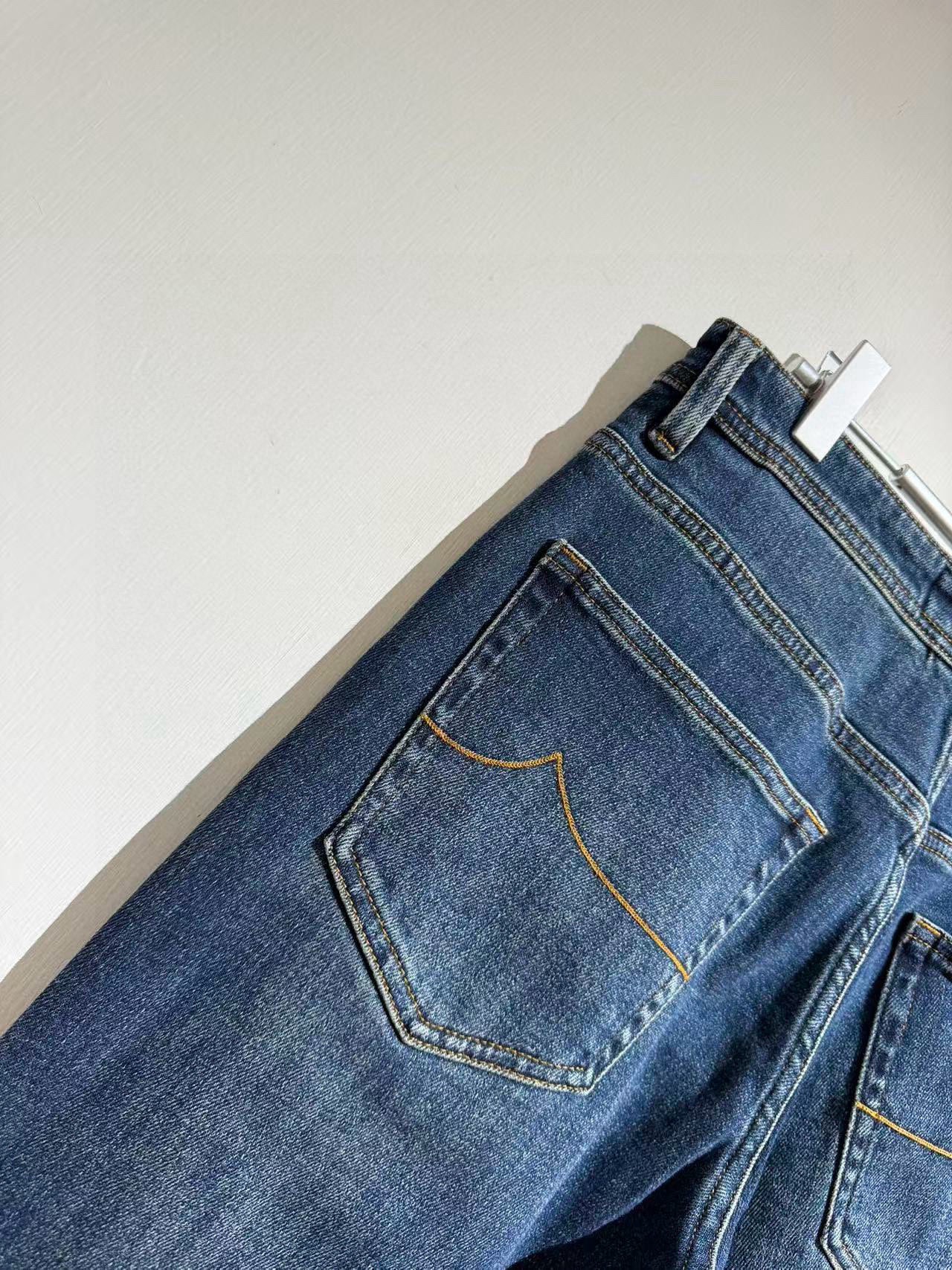 Джинсы мужские в стиле Jacob Cohen из денима синего цвета с прямым кроем