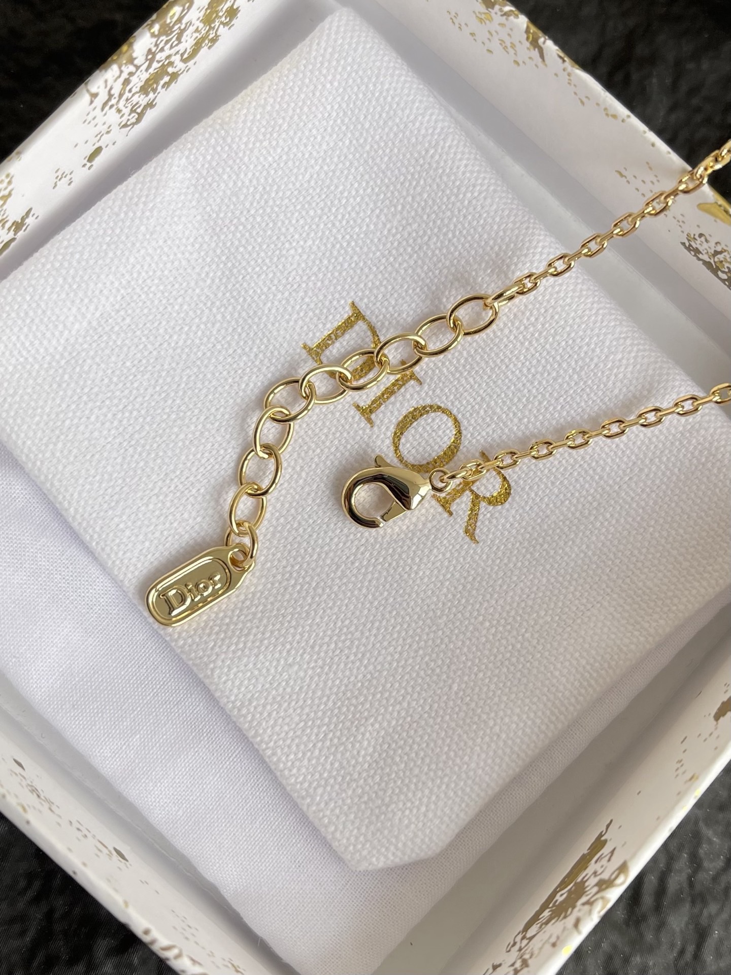Подвеска женская Dior Delicate Bow