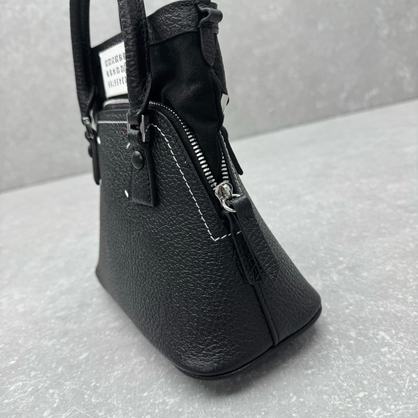 Сумка Maison Margiela 5AC чёрного цвета 23 см.