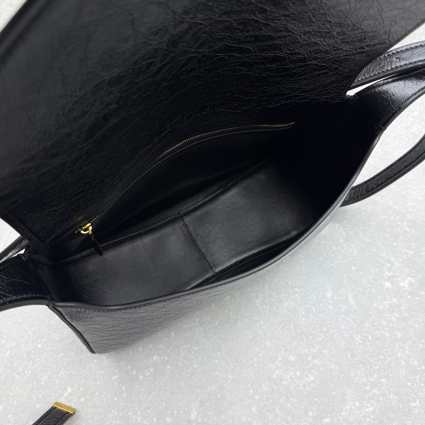 Сумка женская в стиле Balenciaga Clicca чёрного цвета