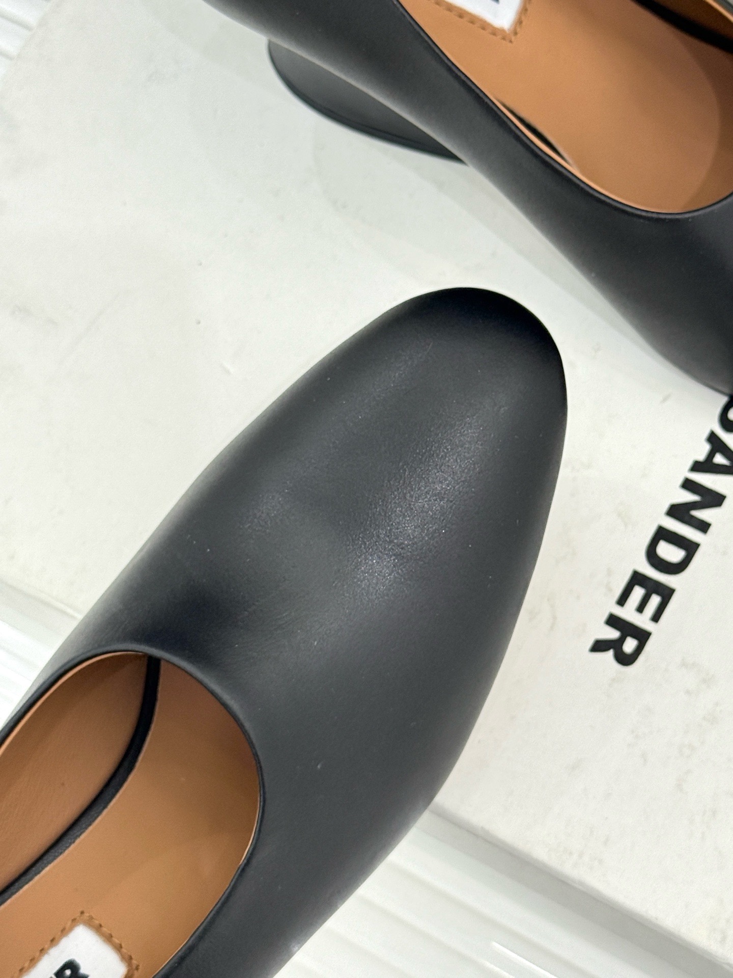 Туфли женские Jil Sander чёрного цвета