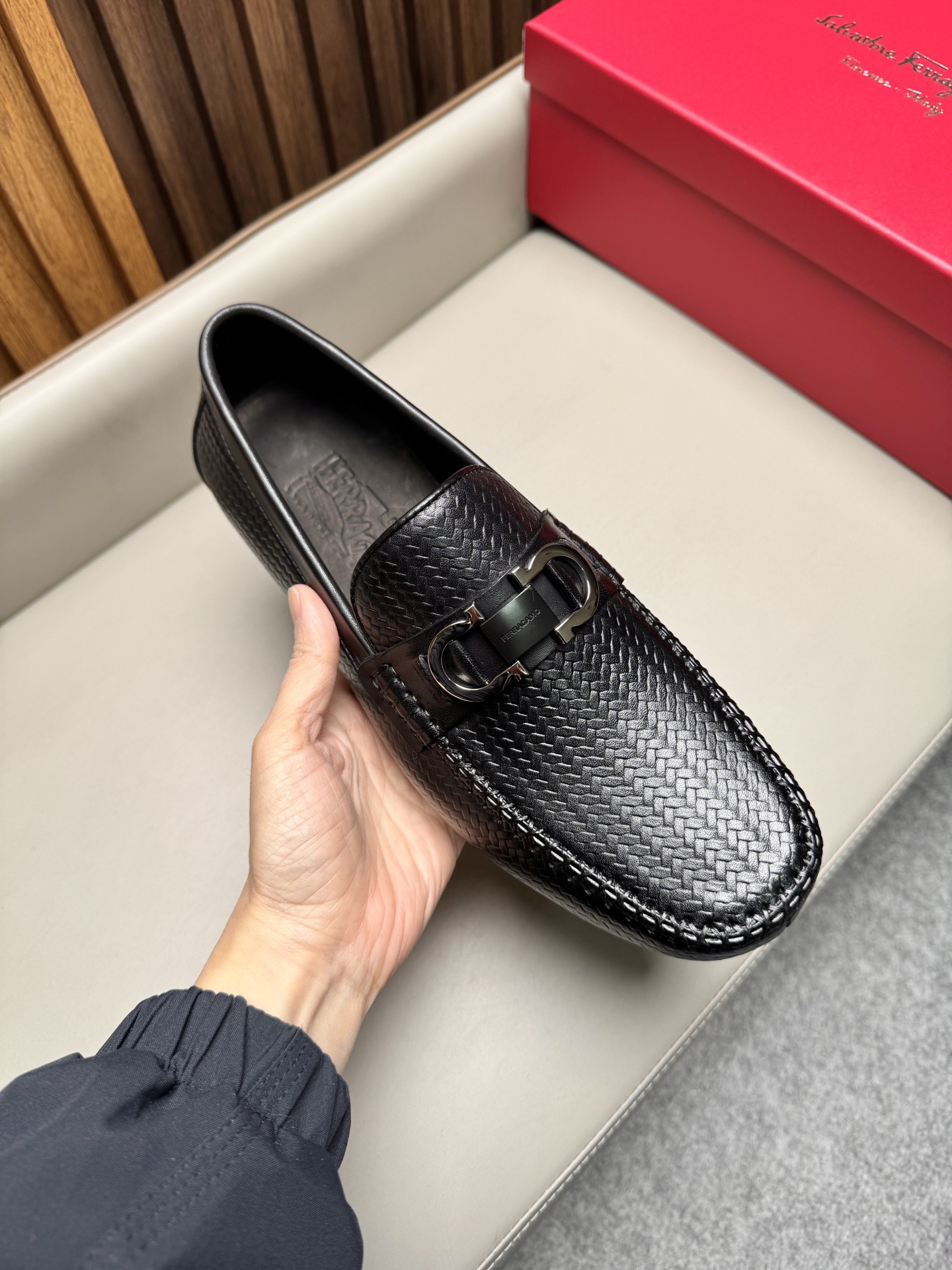 Лоферы мужские в стиле Ferragamo чёрного цвета