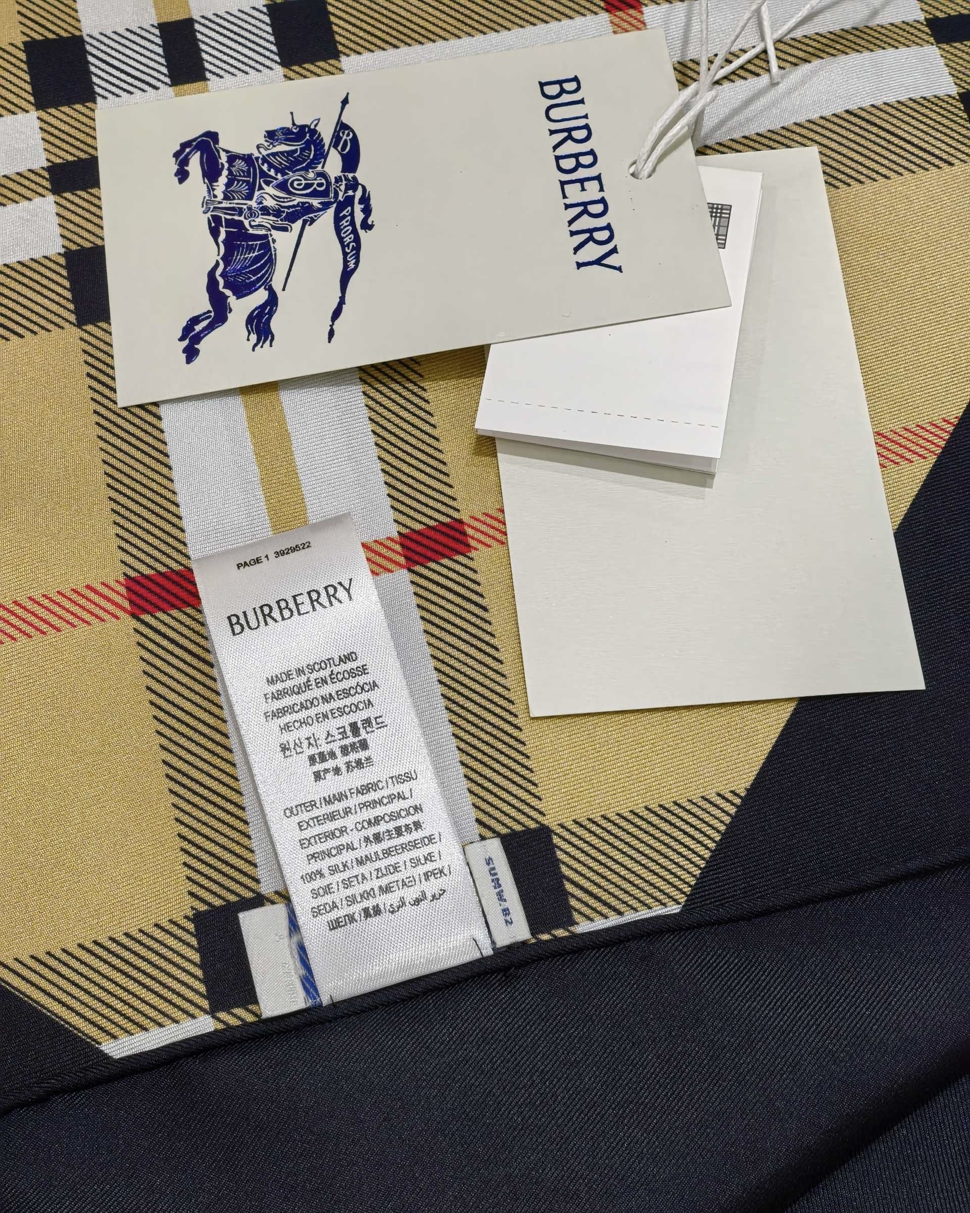 Платок женский в стиле Burberry из натурального шелка в клетку бежевого цвета