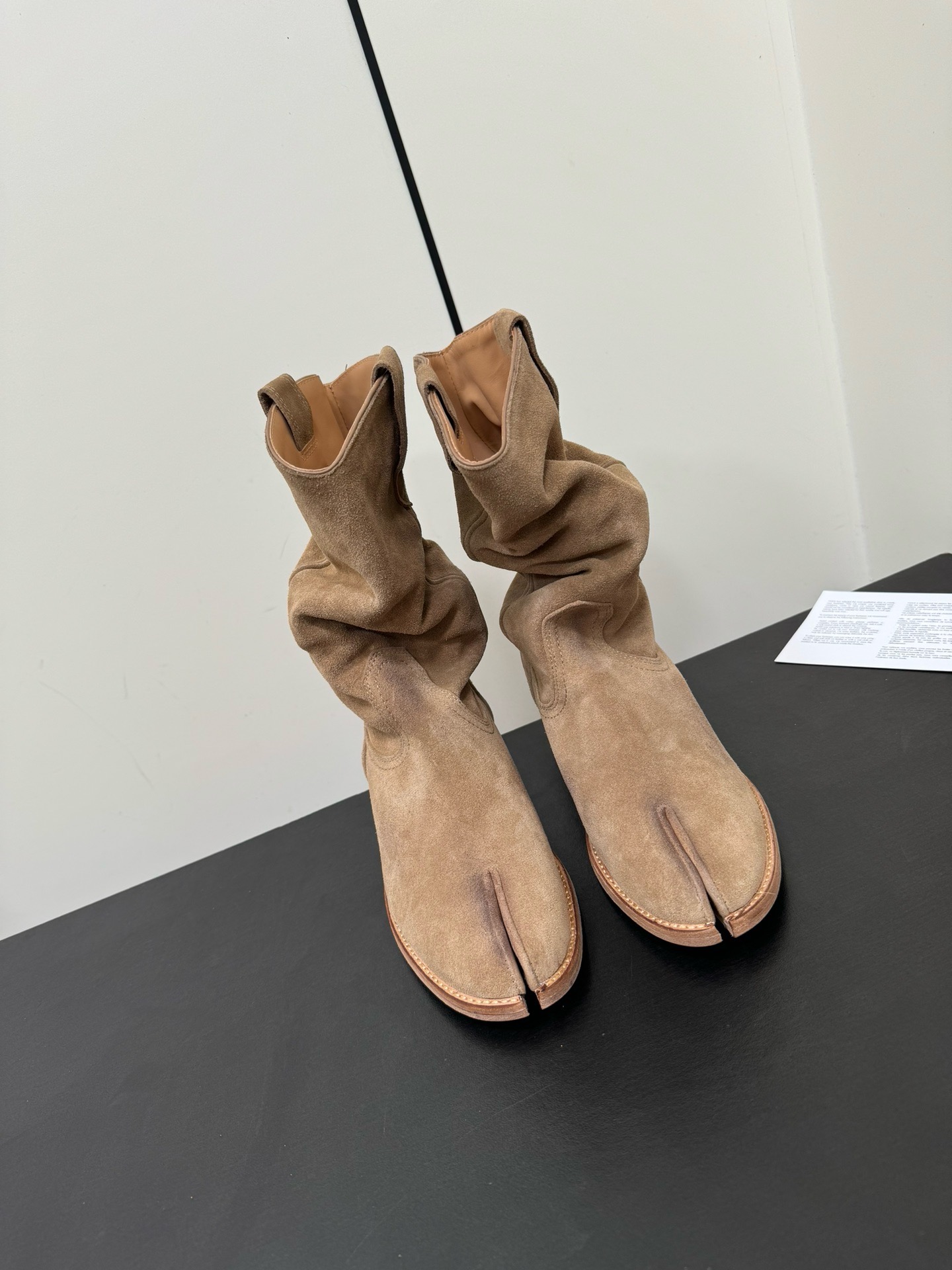 Сапоги женские MM6 Maison Margiela Western бежевого цвета