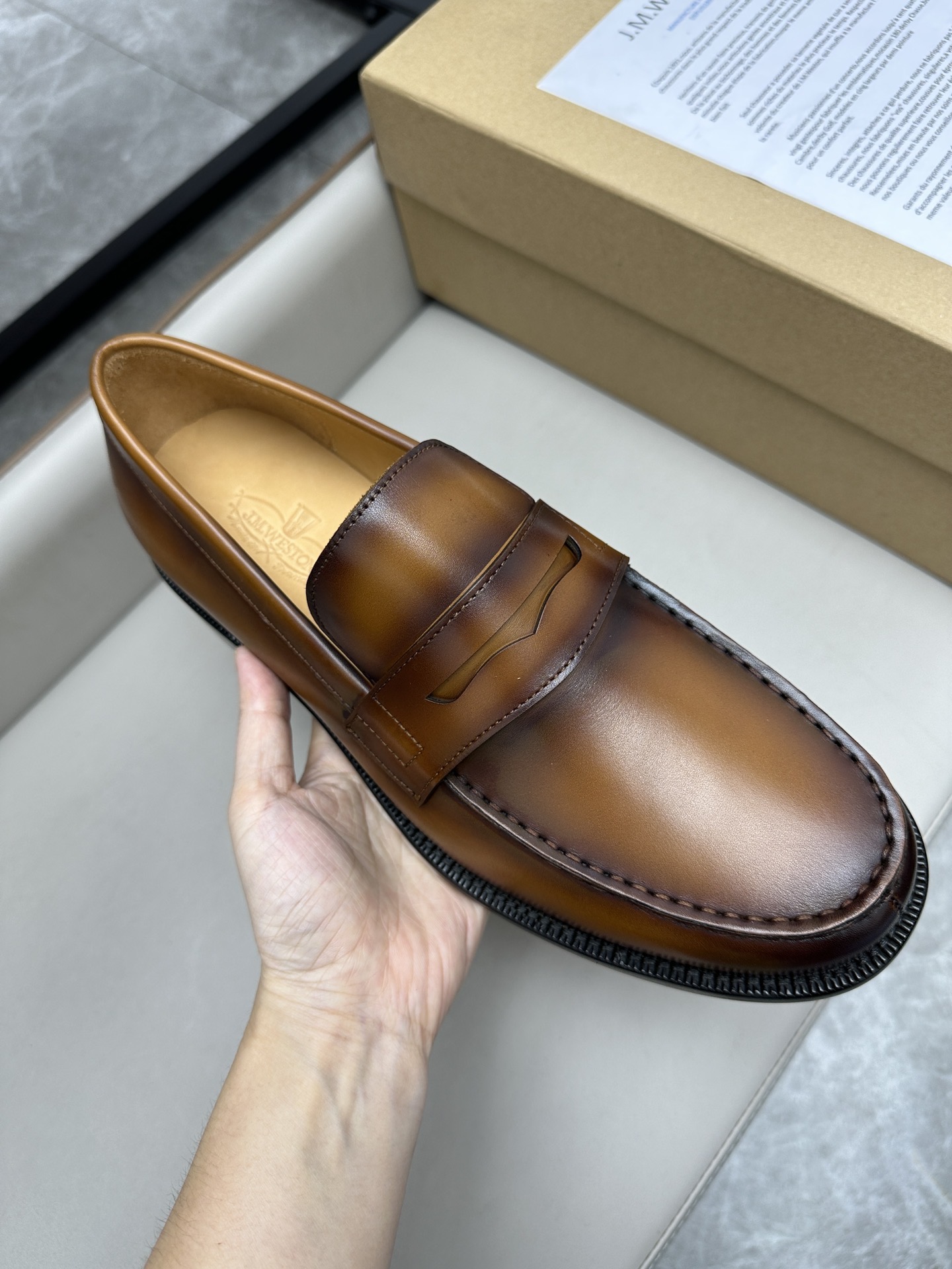 Лоферы мужские в стиле J.M. Weston коричневого цвета