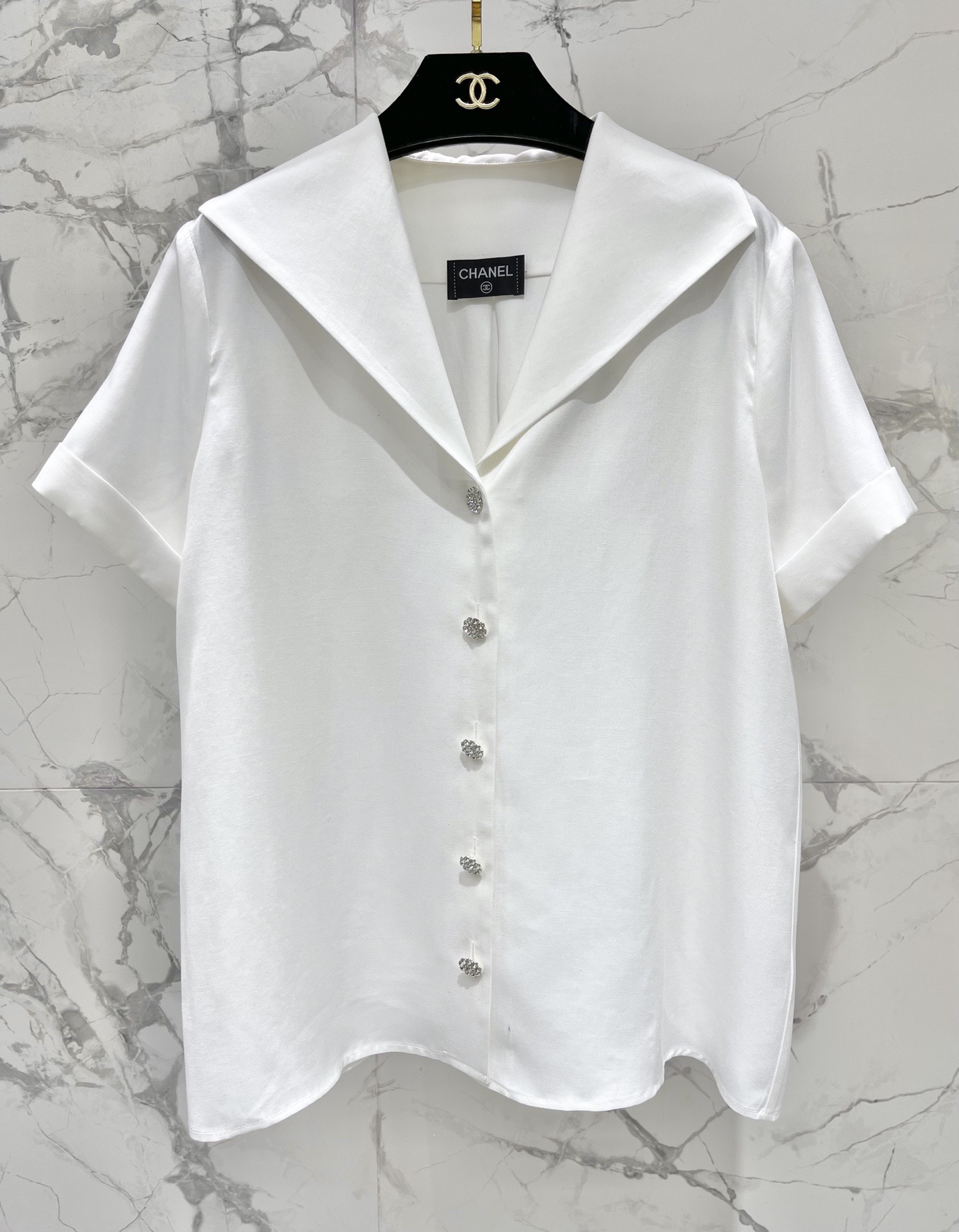 Блуза женская в стиле Chanel молочного цвета с широким воротником