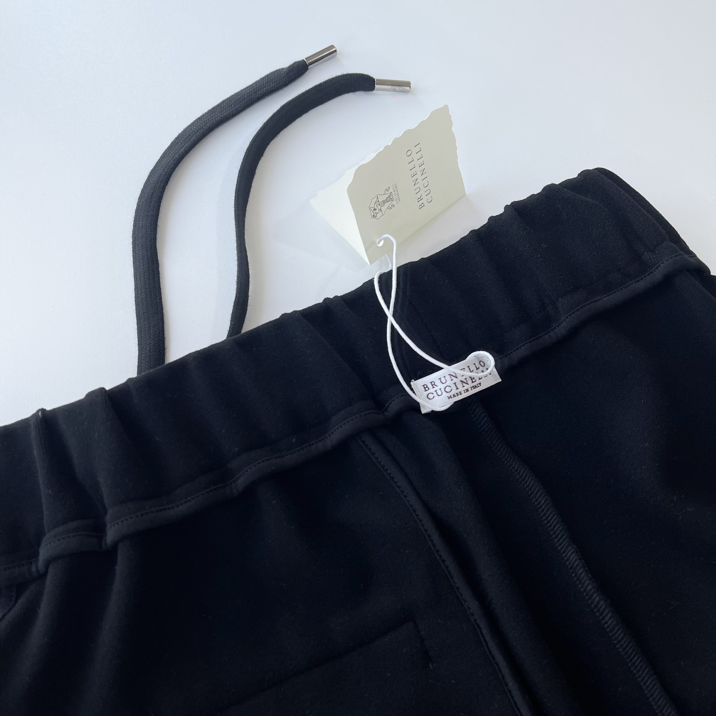 Брюки мужские в стиле Brunello Cucinelli model Straight Fit из шерстяного трикотажа чёрного цвета