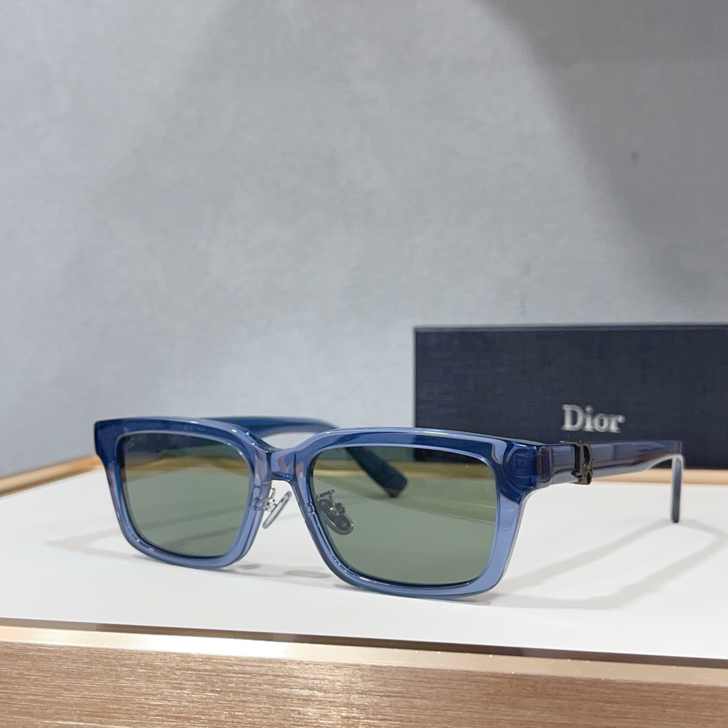 Очки солнцезащитные в стиле Dior Oblique S5F