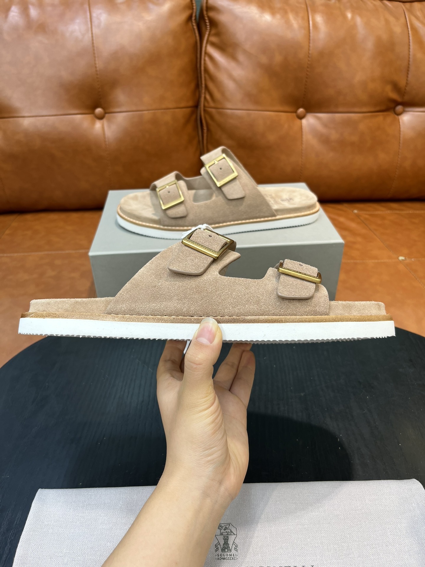 Сандалии мужские в стиле Brunello Cucinelli бежевого цвета