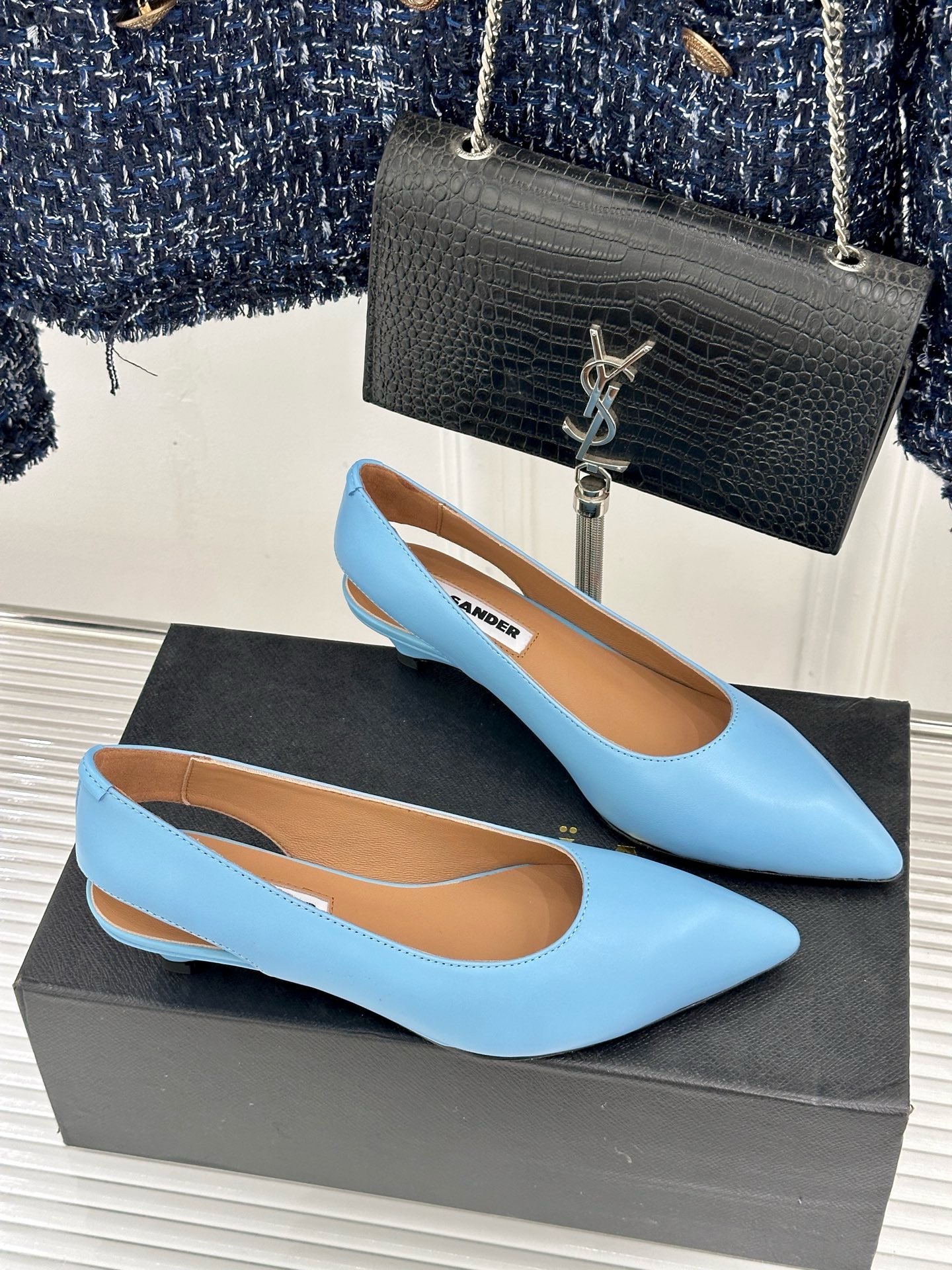 Туфли женские в стиле Jil Sander голубого цвета