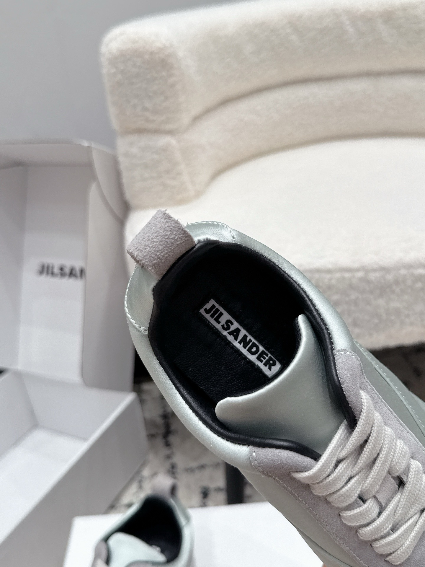 Кроссовки женские в стиле Jil Sander серого цвета