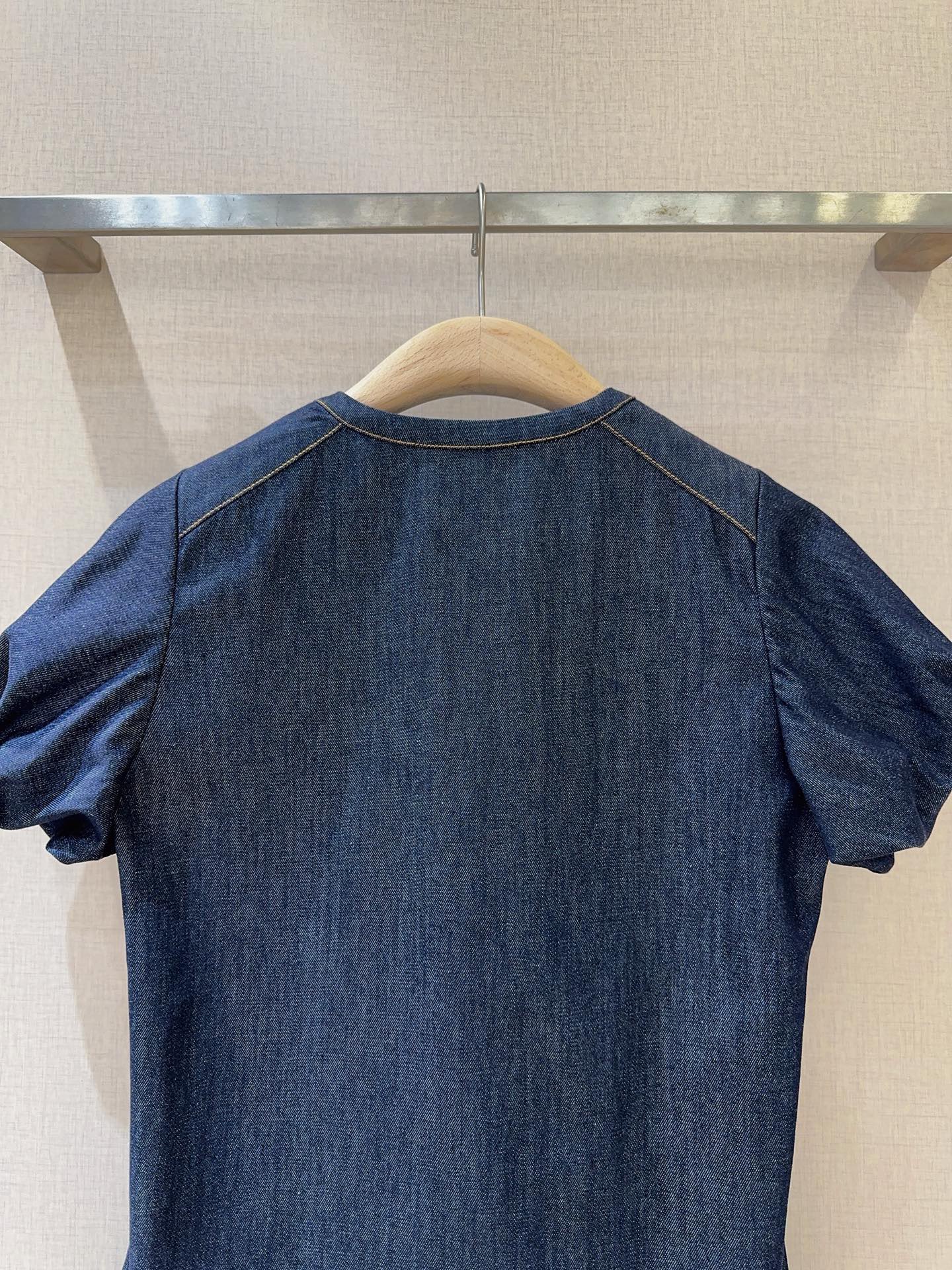 Блузка женская в стиле Dice Kayek синего цвета из денима с коротким рукавом