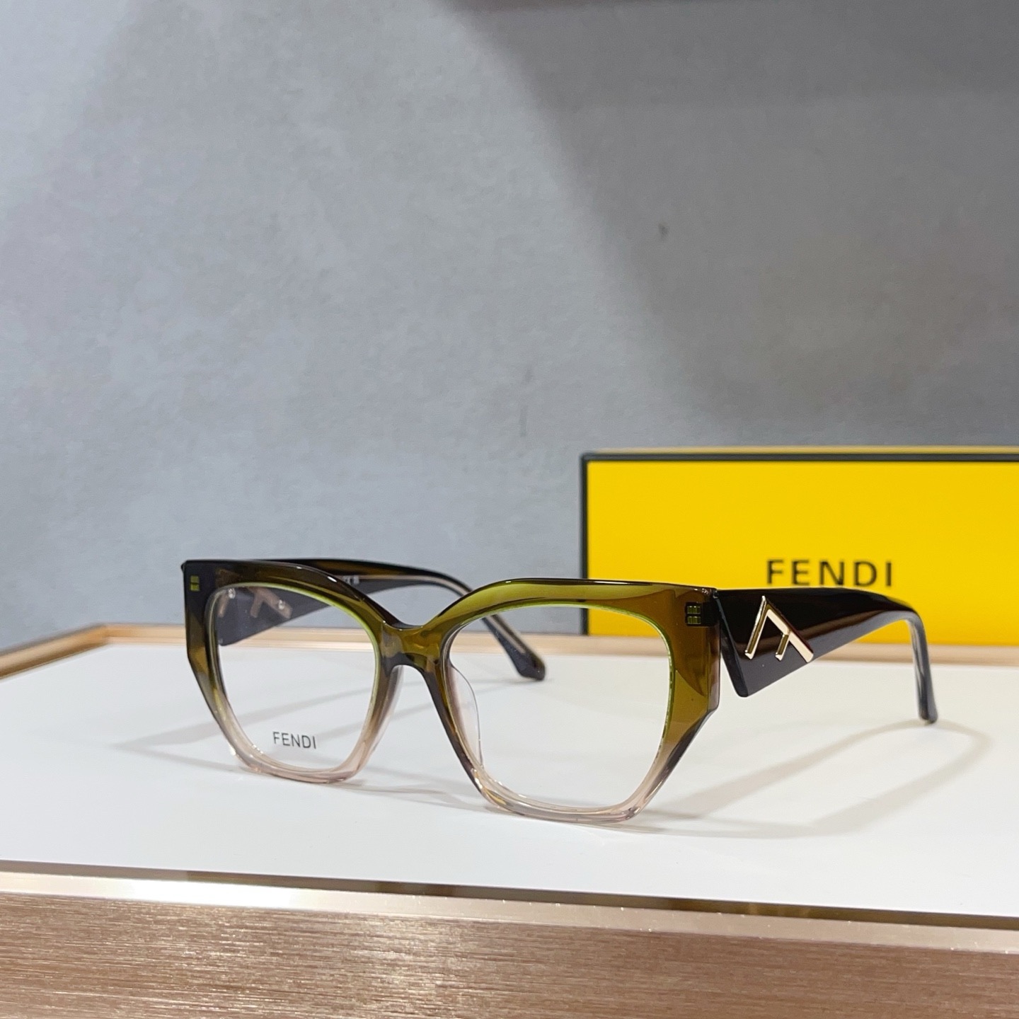 Оправа женская Fendi FE50062