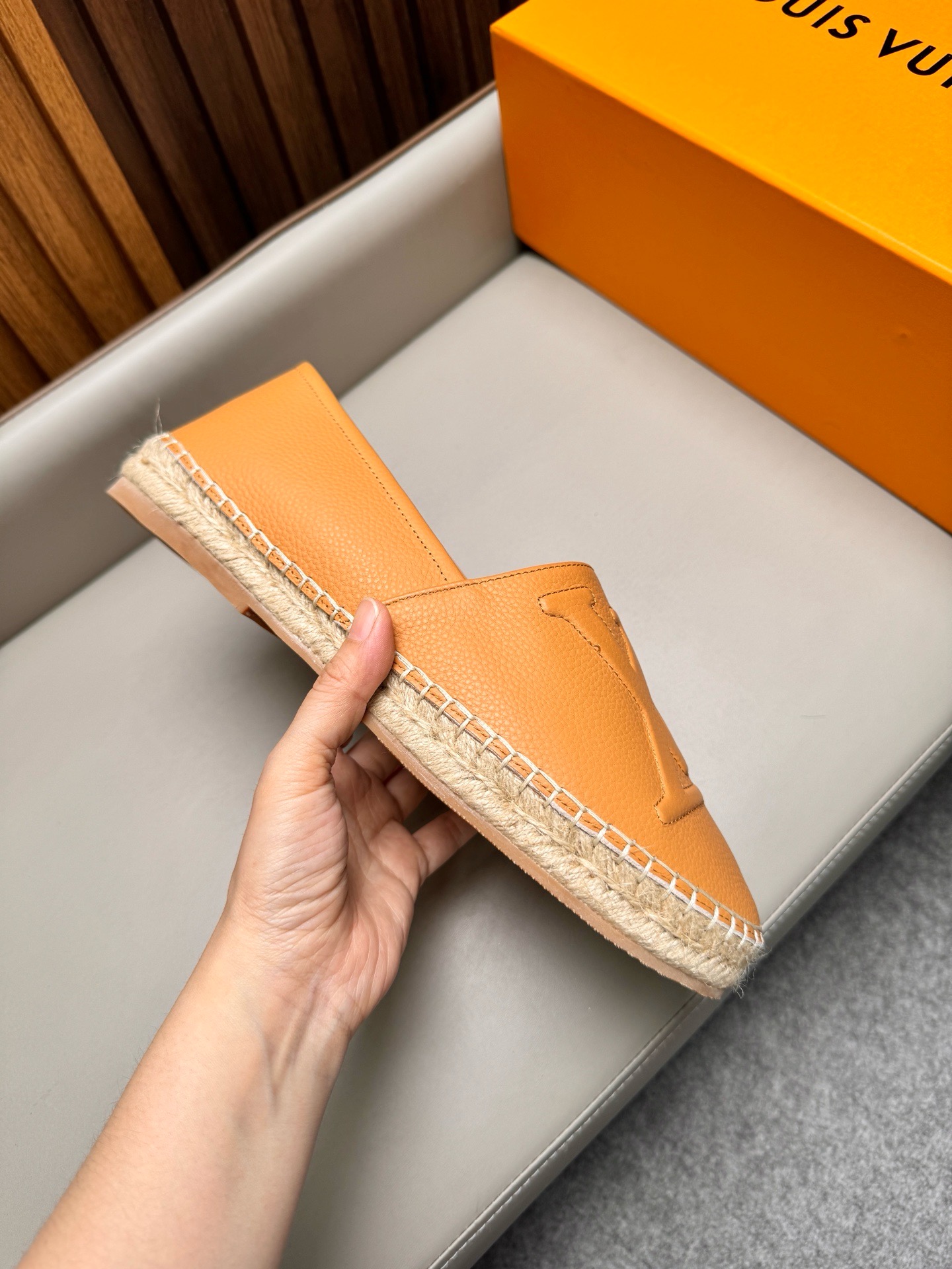 Эспадрильи мужские в стиле Louis Vuitton бежевого цвета