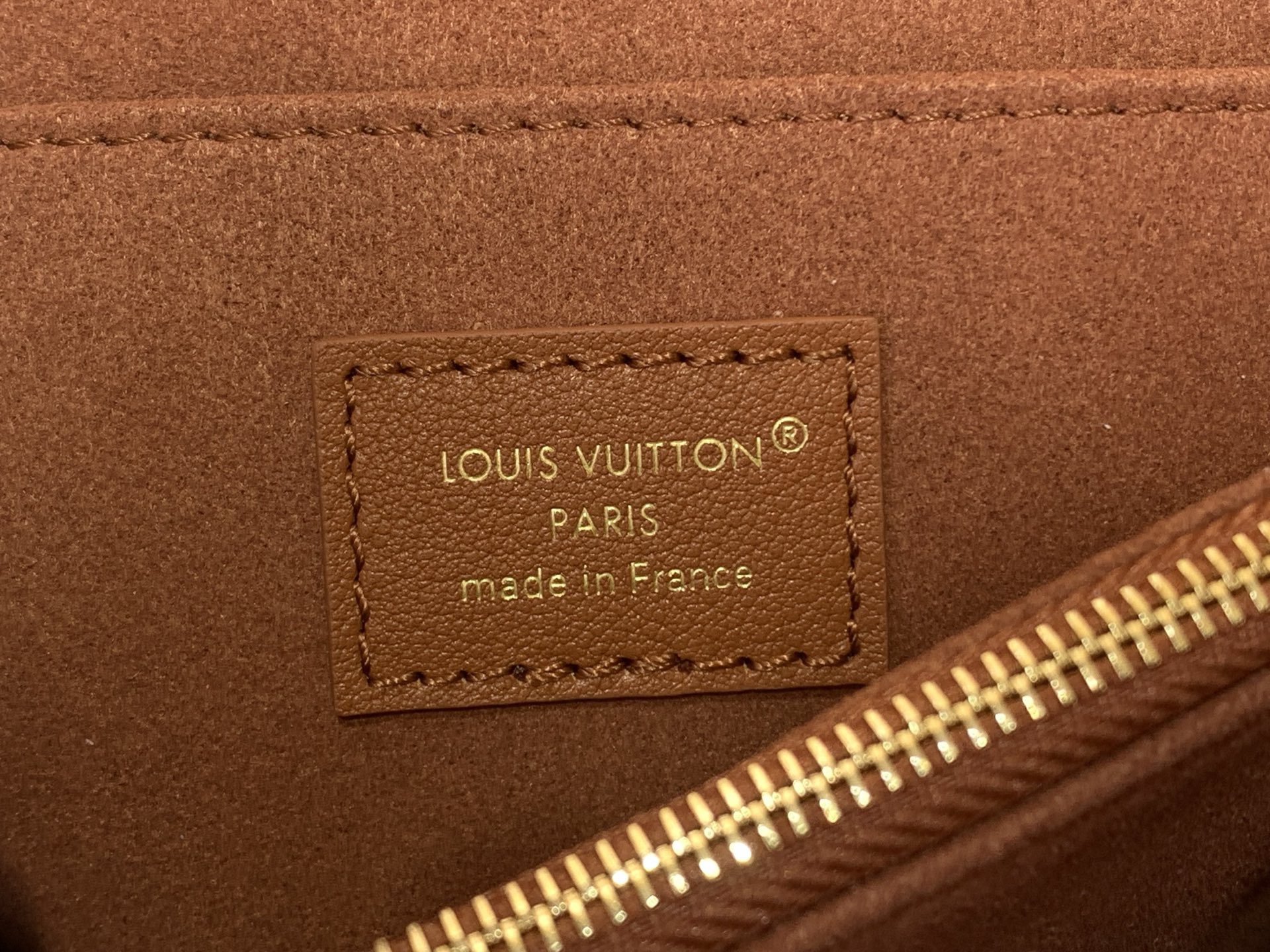 Сумка женская в стиле Louis Vuitton Madeleine BB Monogram с кожаным клапаном