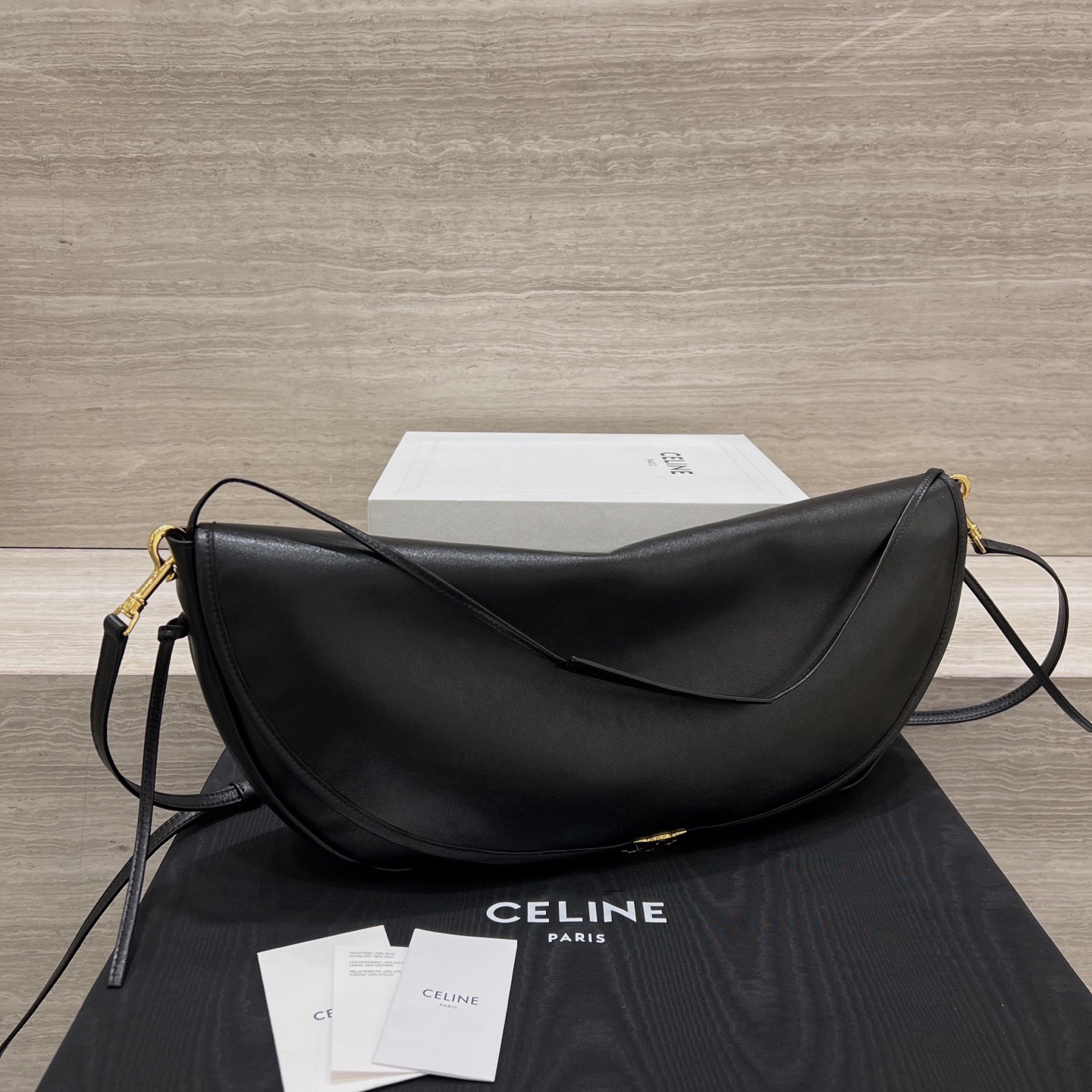 Сумка женская в стиле Celine Soft Triomphe Halfmoon чёрного цвета