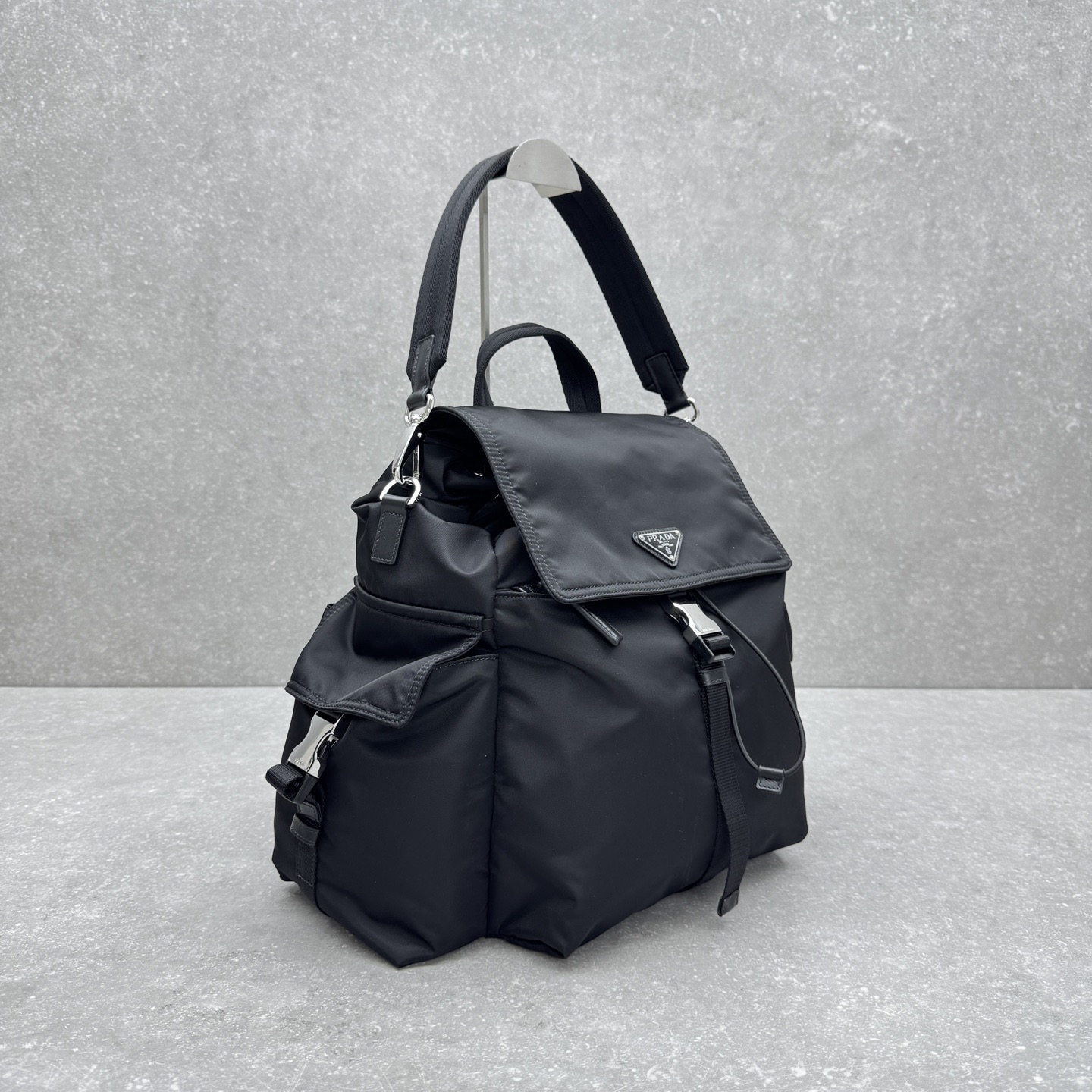 Рюкзак унисекс в стиле Prada Explore 6911 чёрного цвета