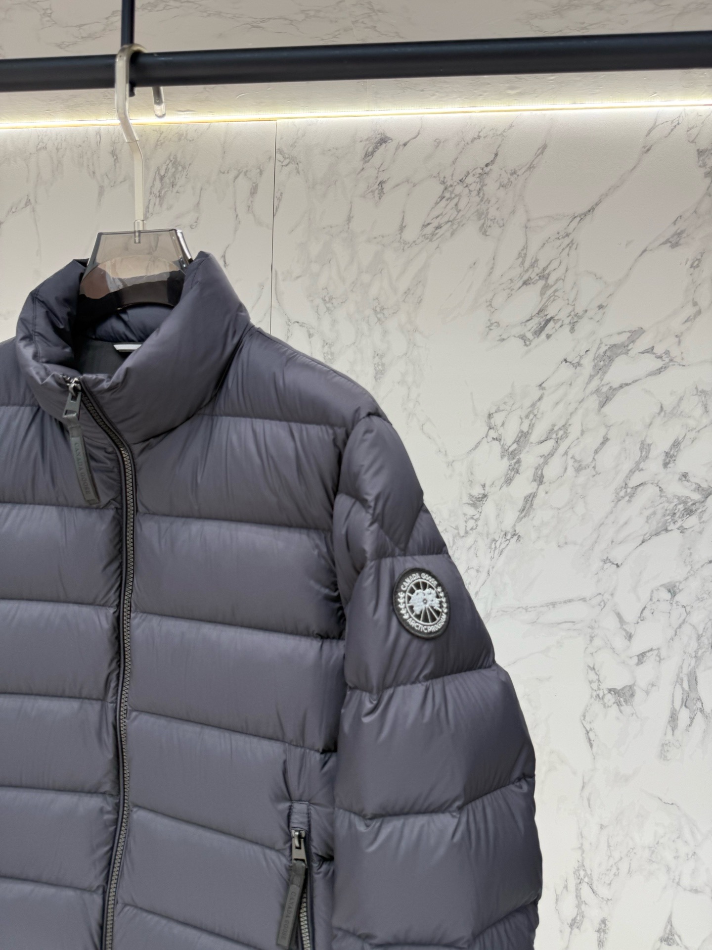 Пуховик мужской в стиле Canada Goose Stratus с натуральным пухом