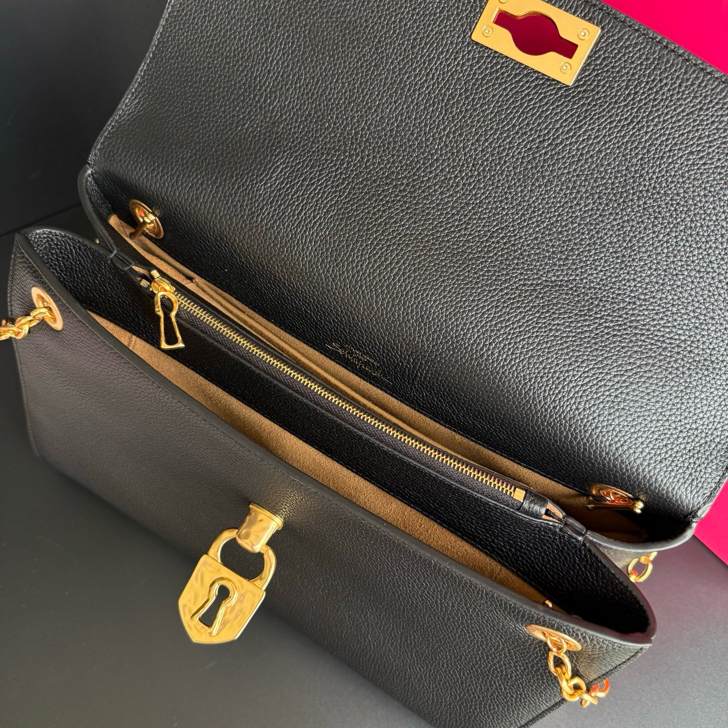 Сумка женская Schiaparelli из натуральной кожи чёрного цвета(31 см)