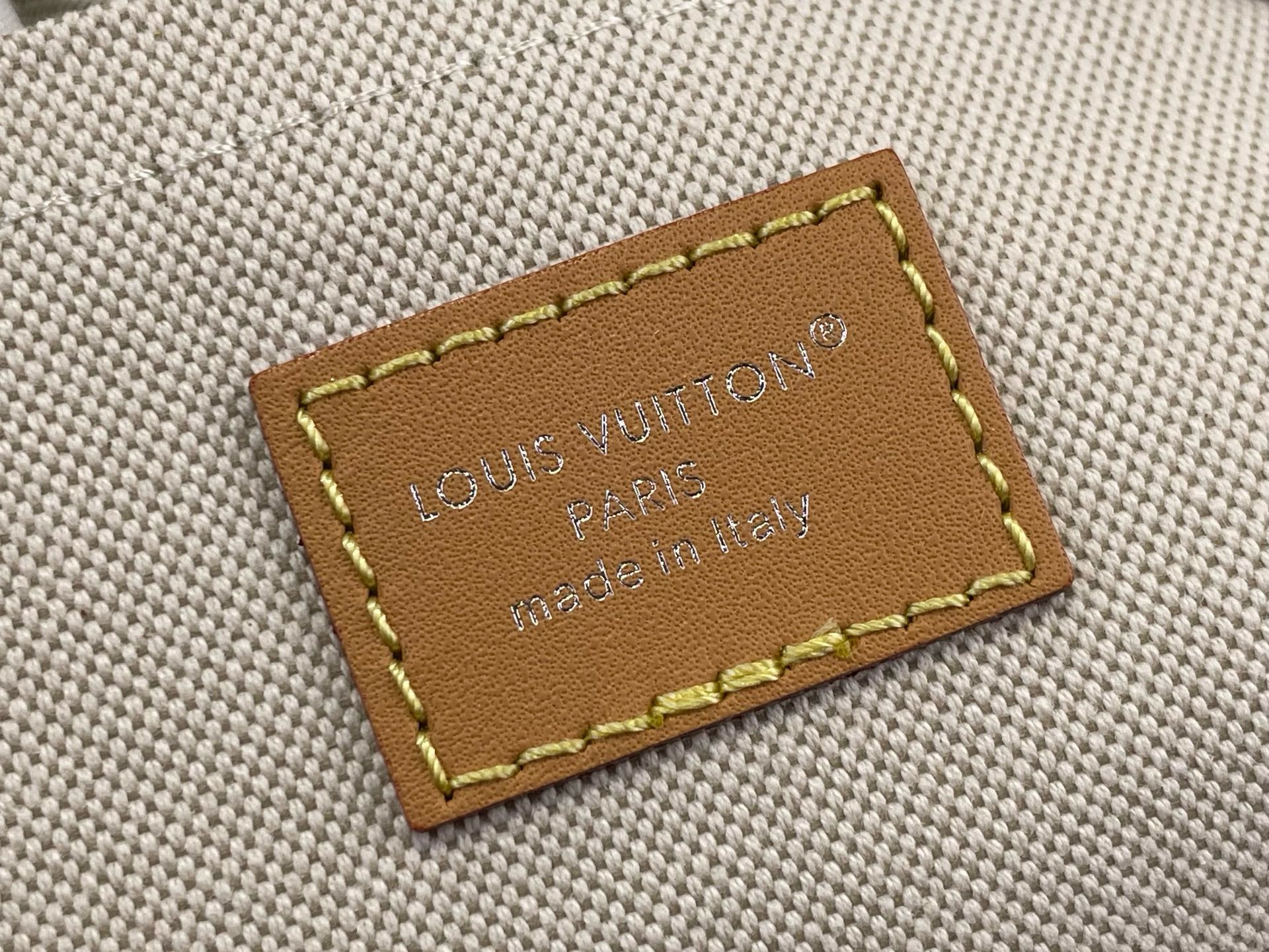 Сумка мужская Louis Vuitton Nil  синего цвета