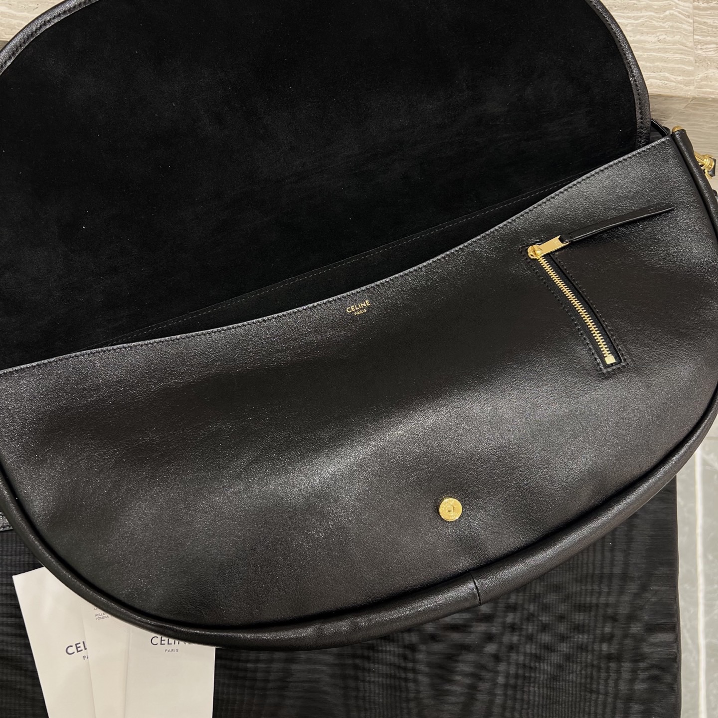 Сумка женская в стиле Celine Soft Triomphe Halfmoon чёрного цвета