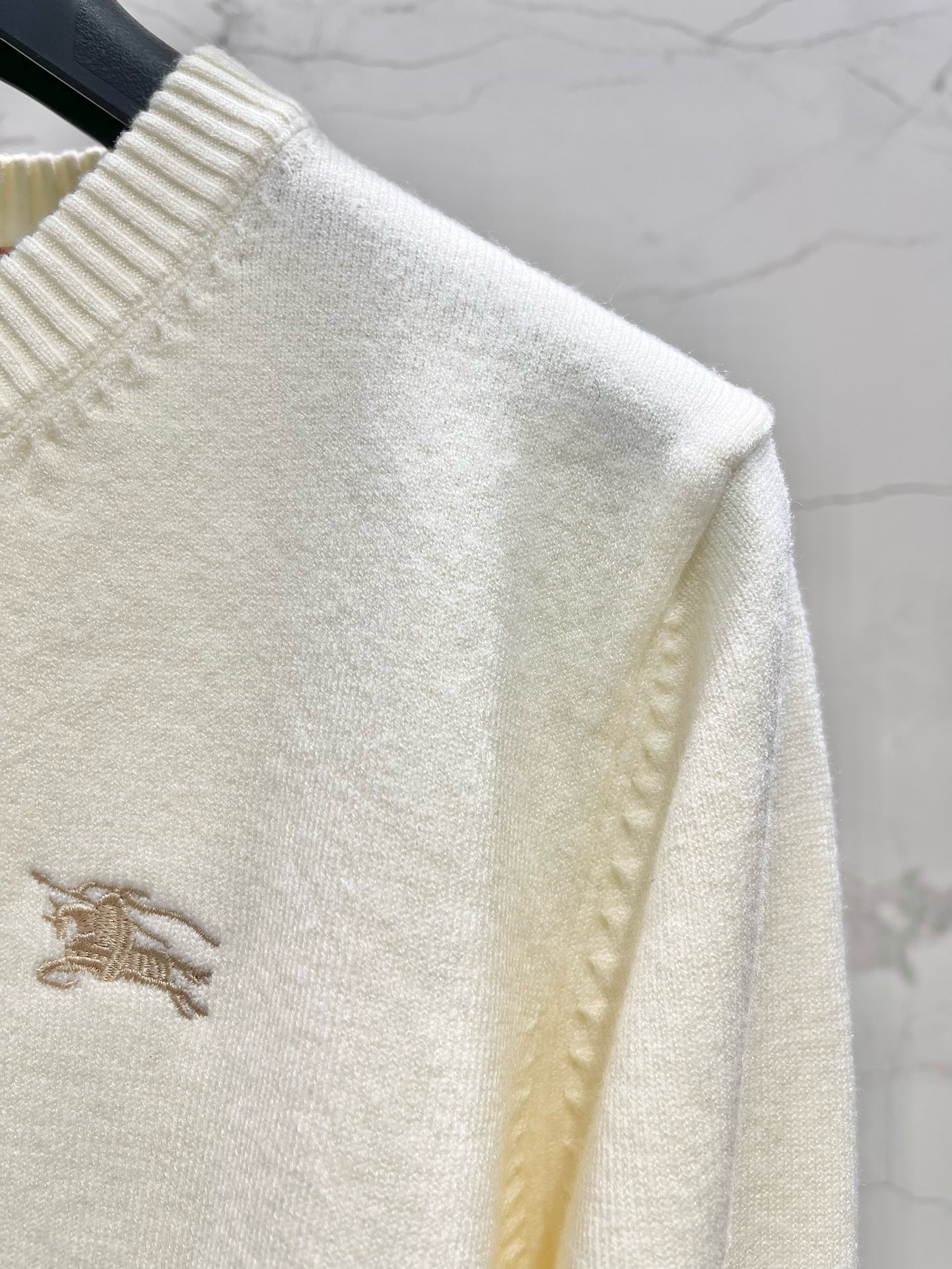 Кардиган женский Burberry EKD Cotton Wool Cardigan бежевого цвета