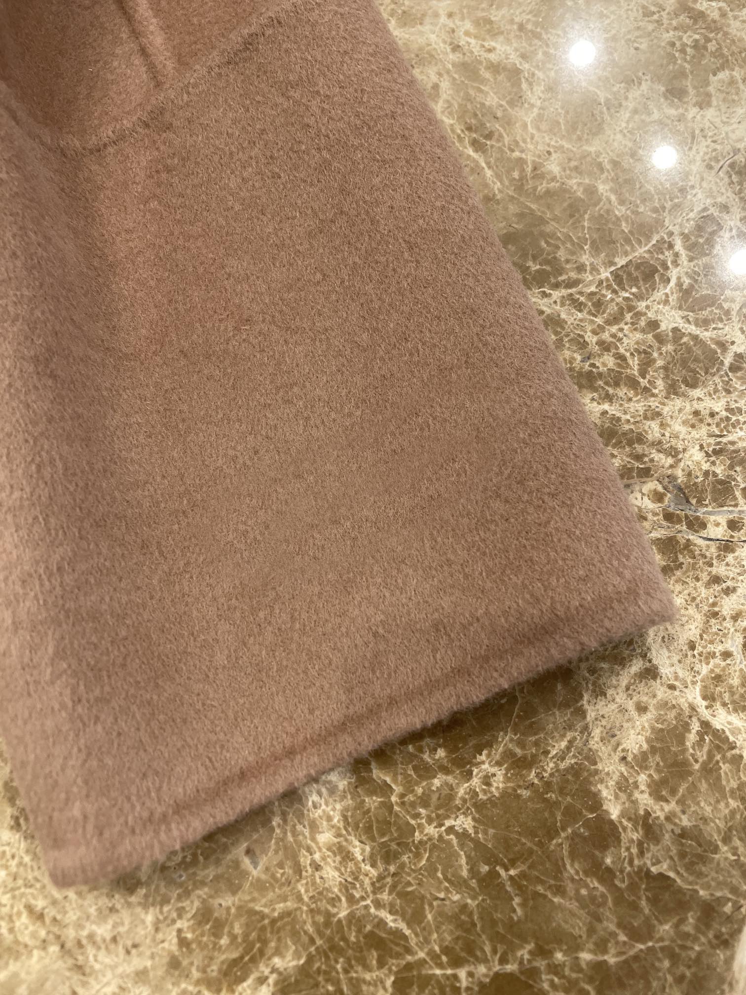 Пальто женское в стиле Max Mara Elisa верблюжьего цвета с поясом