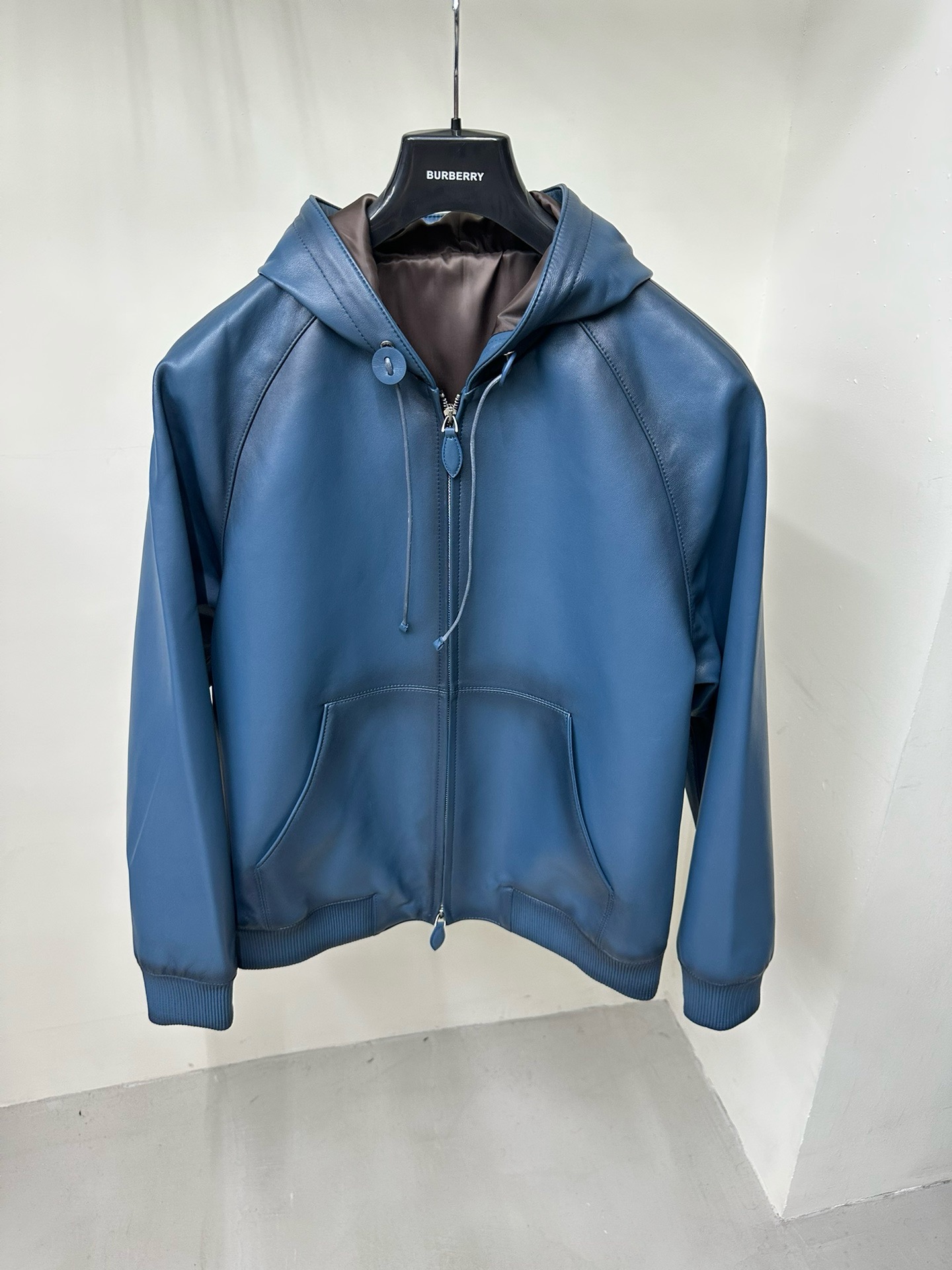 Куртка мужская Berluti синего цвета с капюшоном