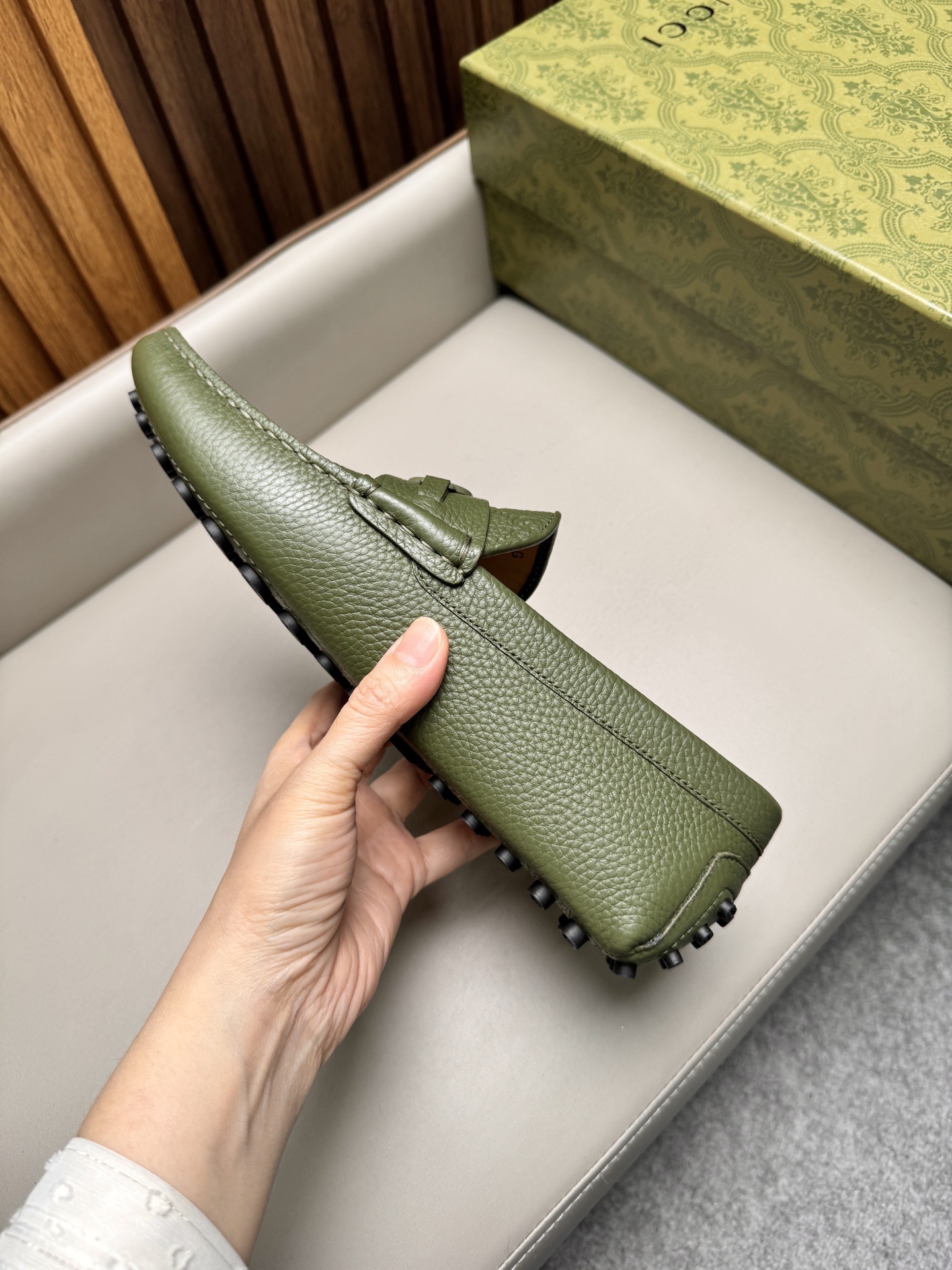 Мокасины мужские в стиле Gucci Driver зеленого цвета