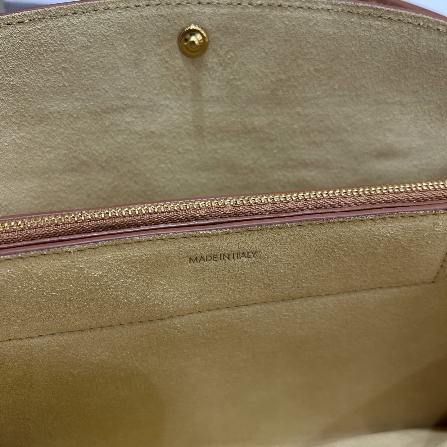 Сумка женская в стиле Celine Trio Flap карамельного цвета