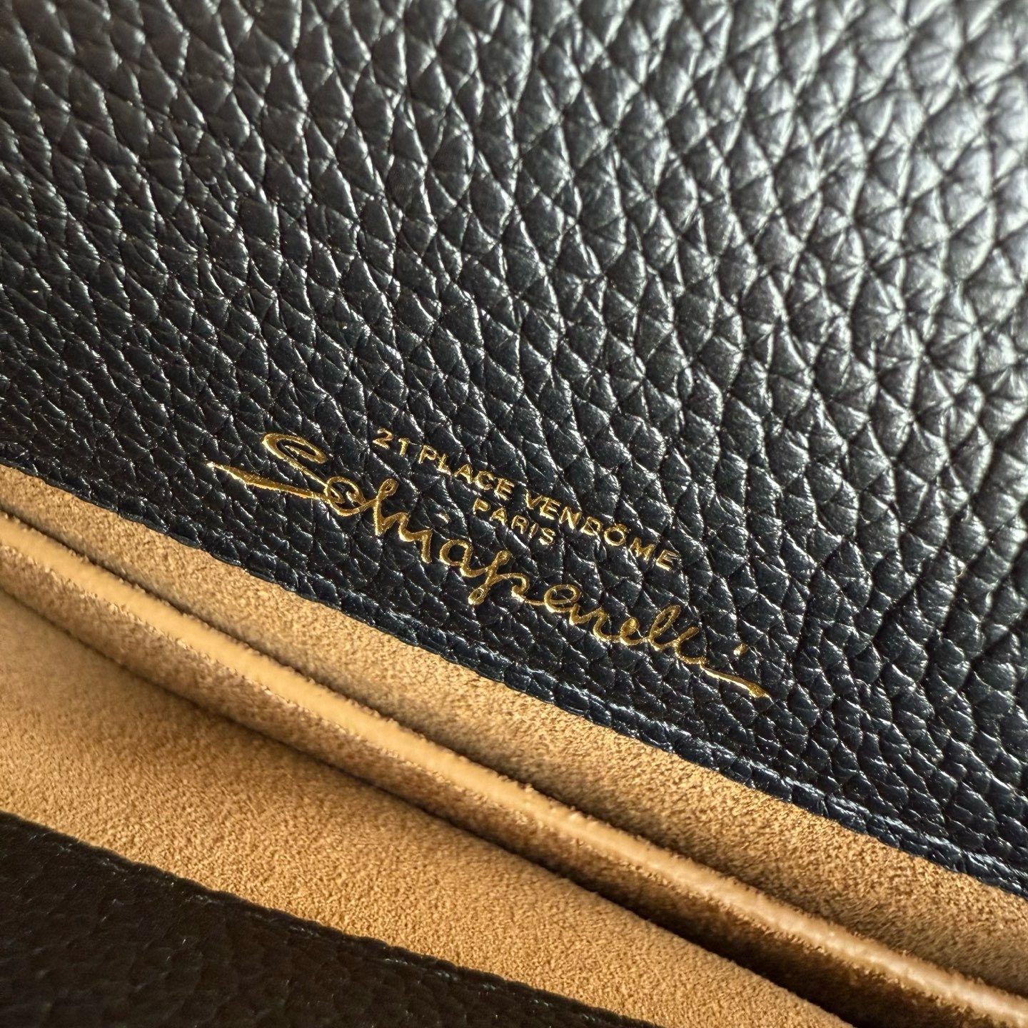 Сумка женская Schiaparelli из натуральной кожи чёрного цвета(31 см)