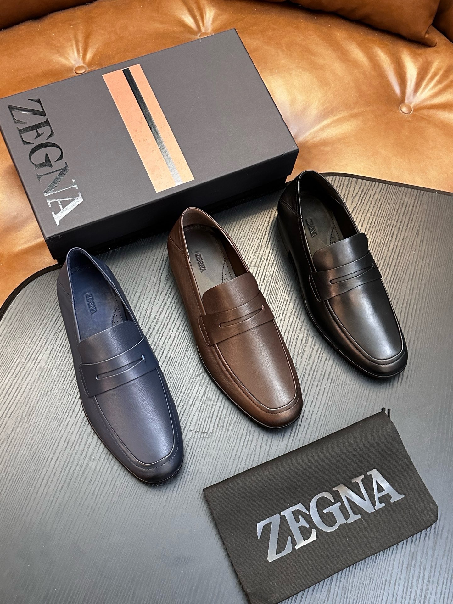 Лоферы мужские в стиле Zegna из натуральной кожи синего цвета