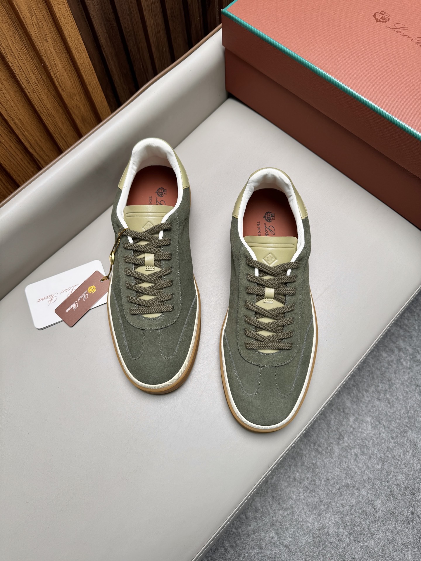 Кроссовки мужские в стиле Loro Piana оливкового цвета