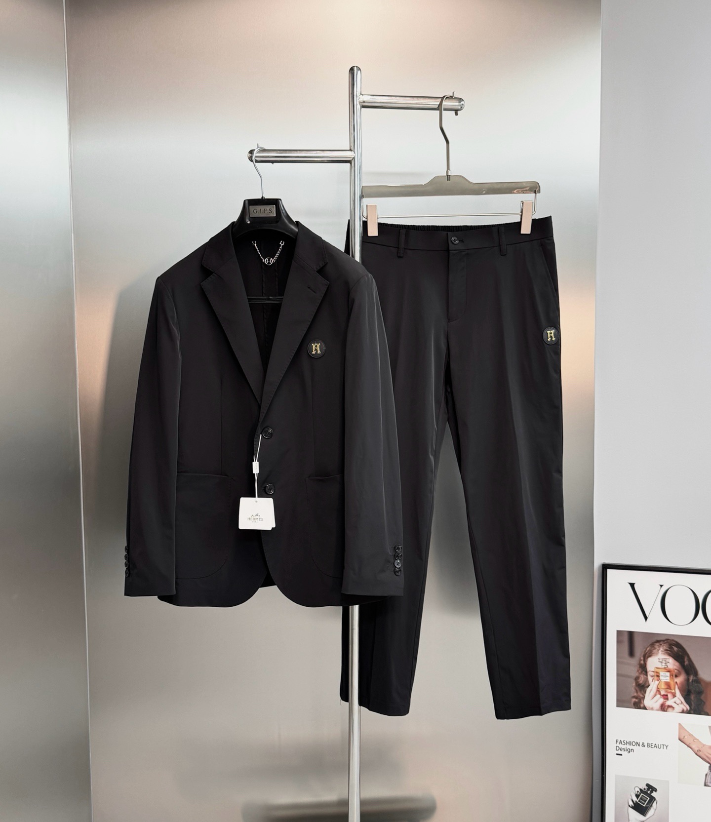 Костюм мужской в стиле Dolce&Gabbana чёрного цвета с пиджаком и брюками