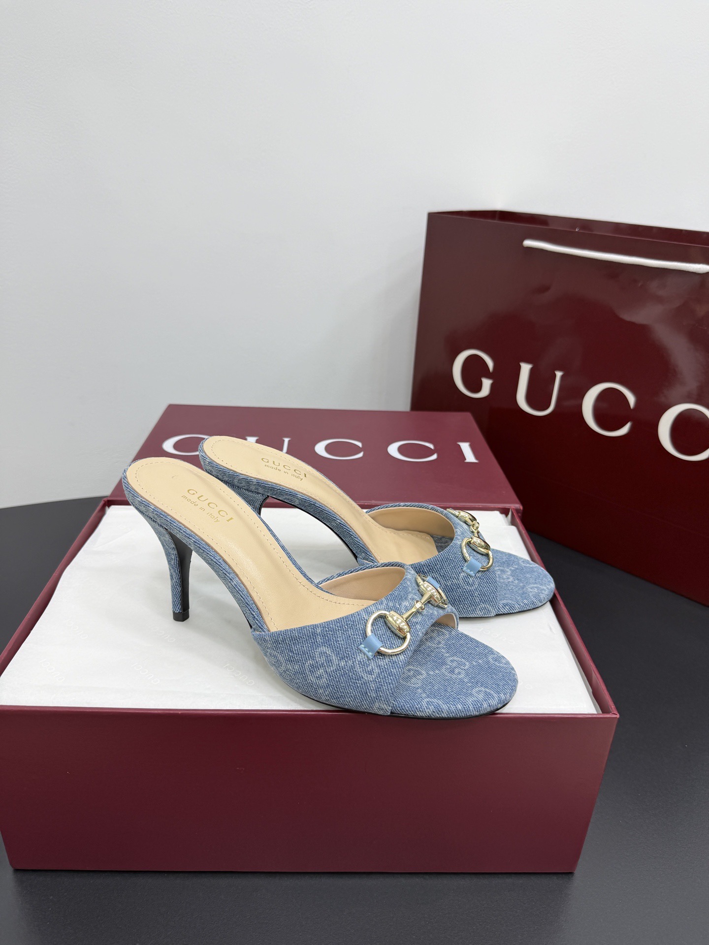 Мюли женские в стиле Gucci Horsebit голубого цвета