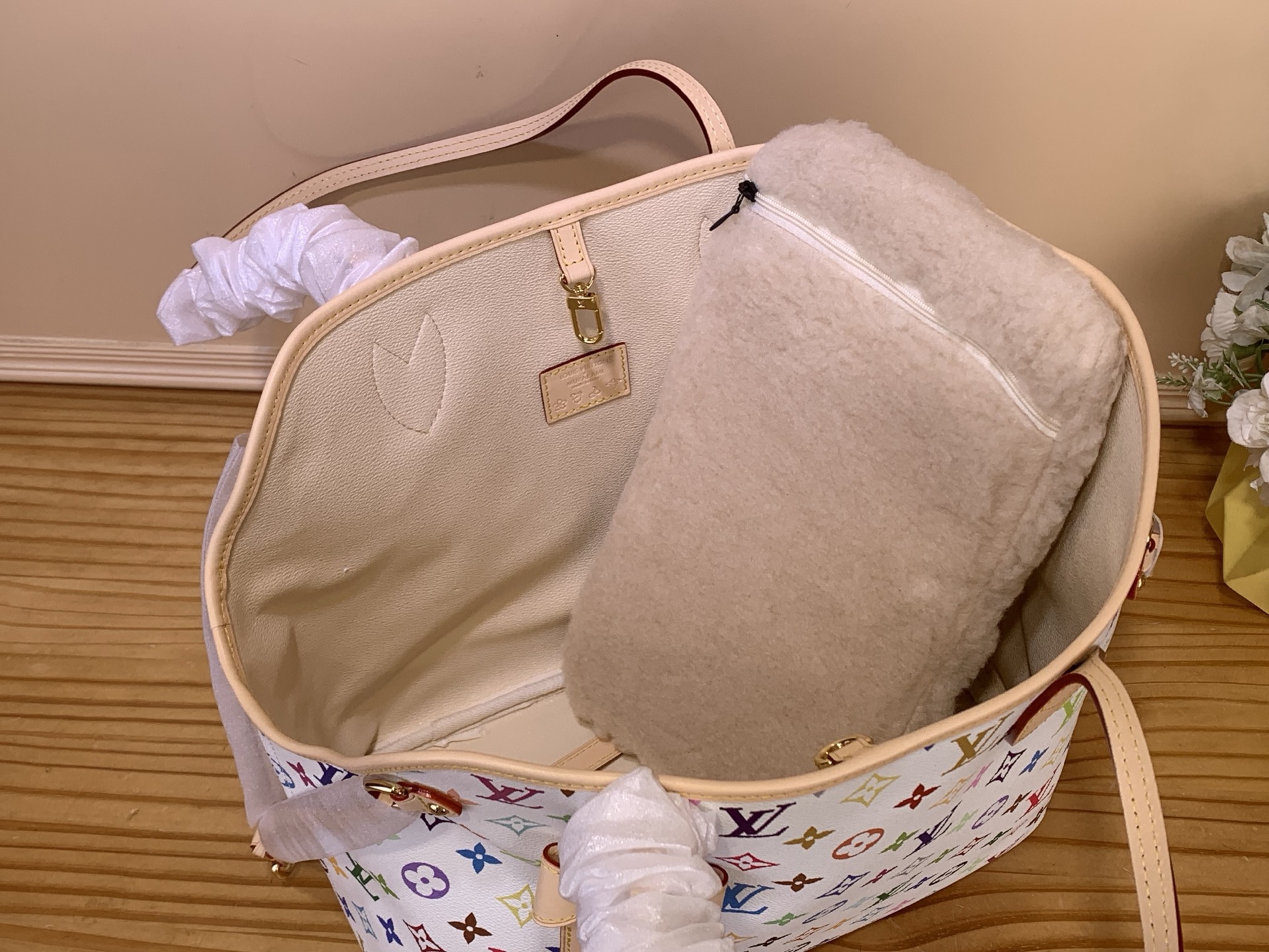 Сумка-переноска унисекс для животных в стиле Louis Vuitton Neverwoof Multicolor